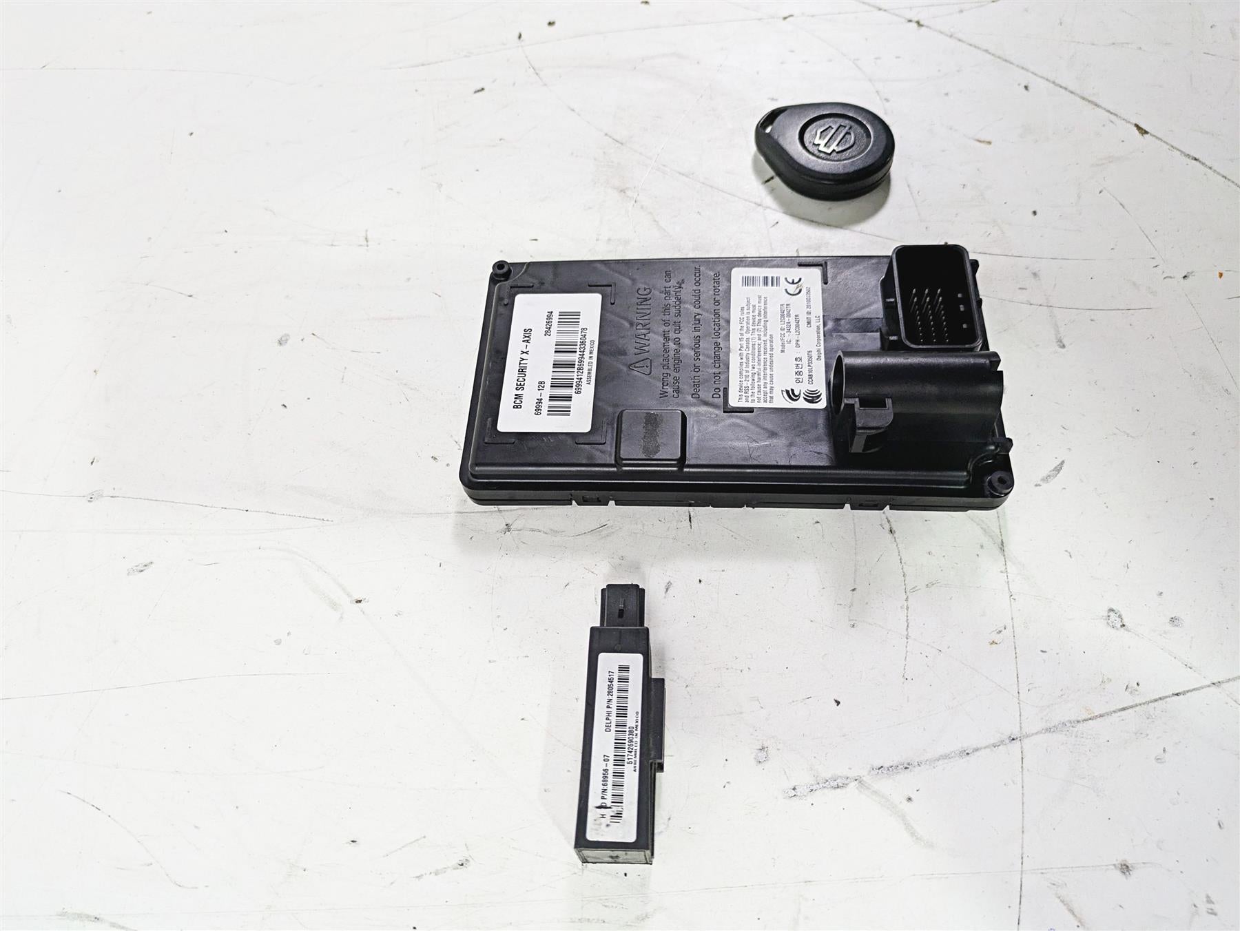 2015 Harley Touring FLHTKL E -Glide Low Bcm Security Module & Fob Set 69994-12B {{ shop.shopifyCountryName }} - Mototech271