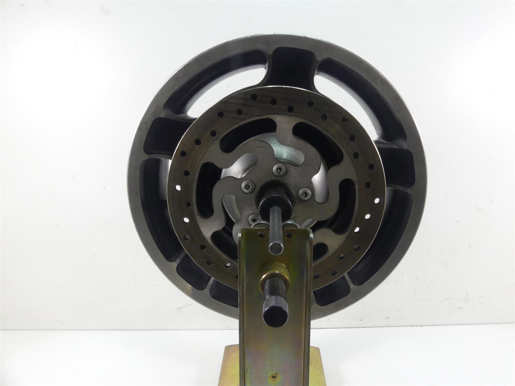2013 Harley Touring FLTRX Road Glide Straight 16x5 Rear Wheel Rim 40900194 {{ shop.shopifyCountryName }} - Mototech271