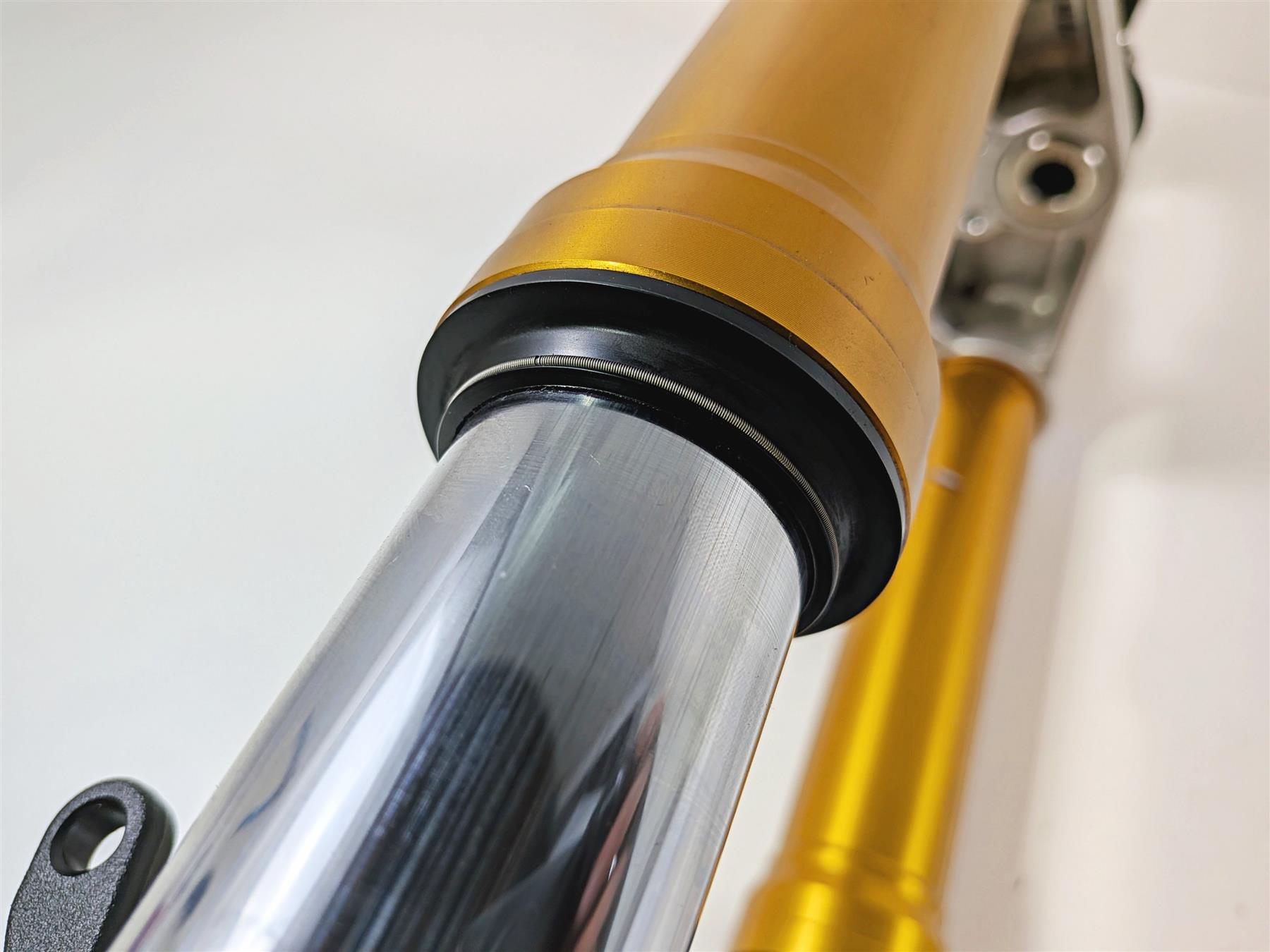 2008 Yamaha YZF R1 RN19 Gold Front Fork Leg Triple Tree Set 4C8-23102-00-00 {{ shop.shopifyCountryName }} - Mototech271
