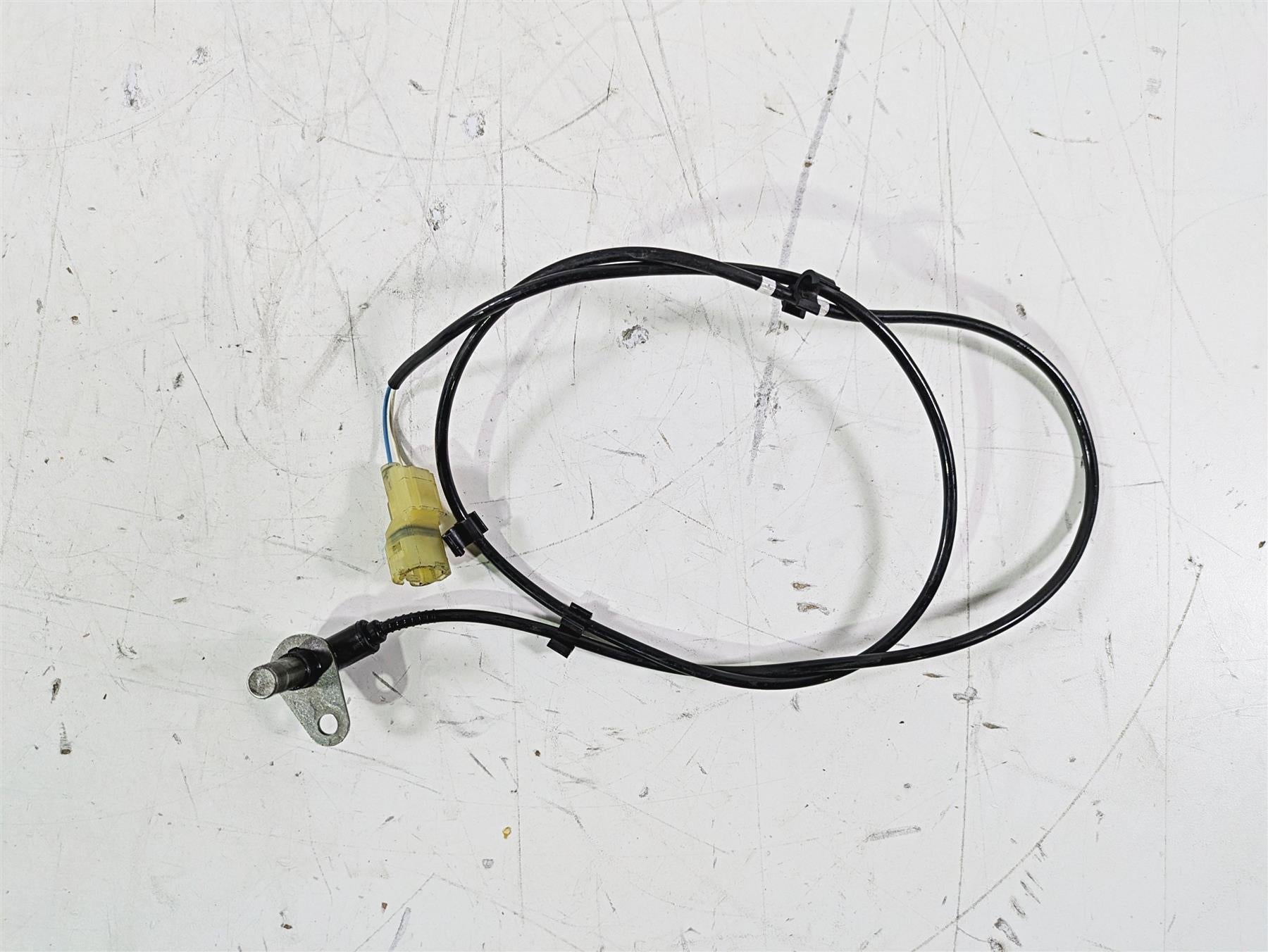 2020 Triumph Daytona 765 Moto2 Front Abs Brake Wheel Speed Sensor T2024445 {{ shop.shopifyCountryName }} - Mototech271