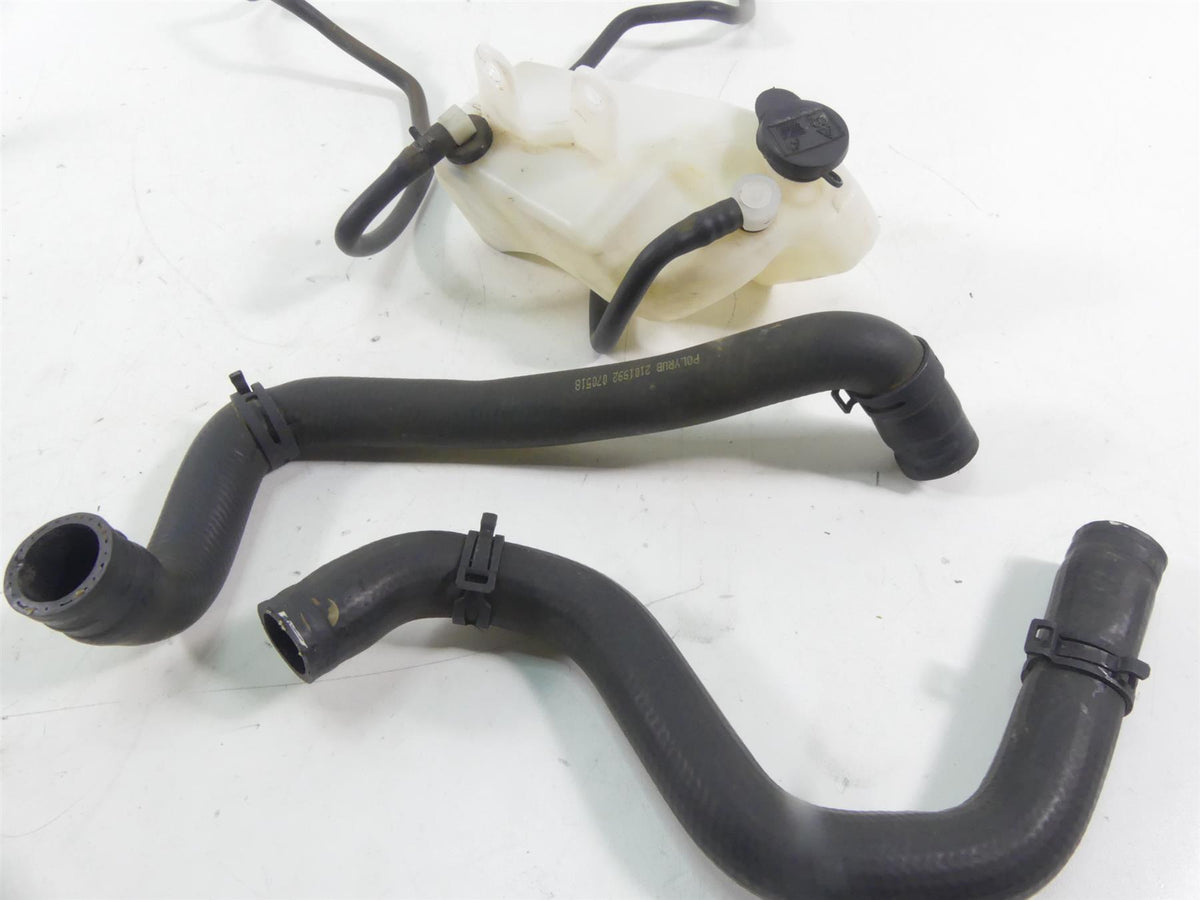 2019 Triumph Street Triple 765R Radiator Fan Reservoir Hoses Set T2104444 {{ shop.shopifyCountryName }} - Mototech271