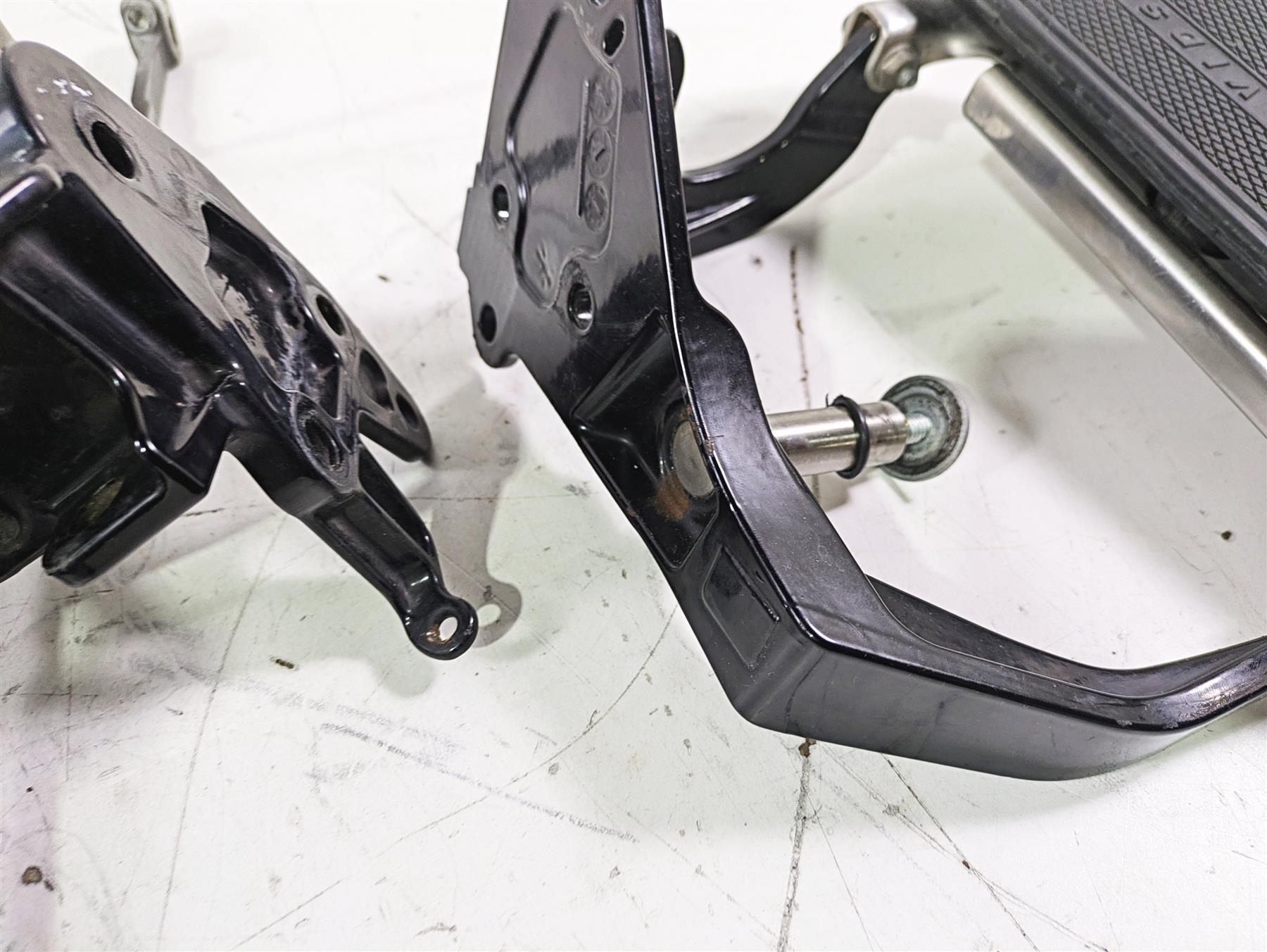 2016 Harley FLSTC Softail Heritage Left Right Front Floor Board Set 33630-07A {{ shop.shopifyCountryName }} - Mototech271