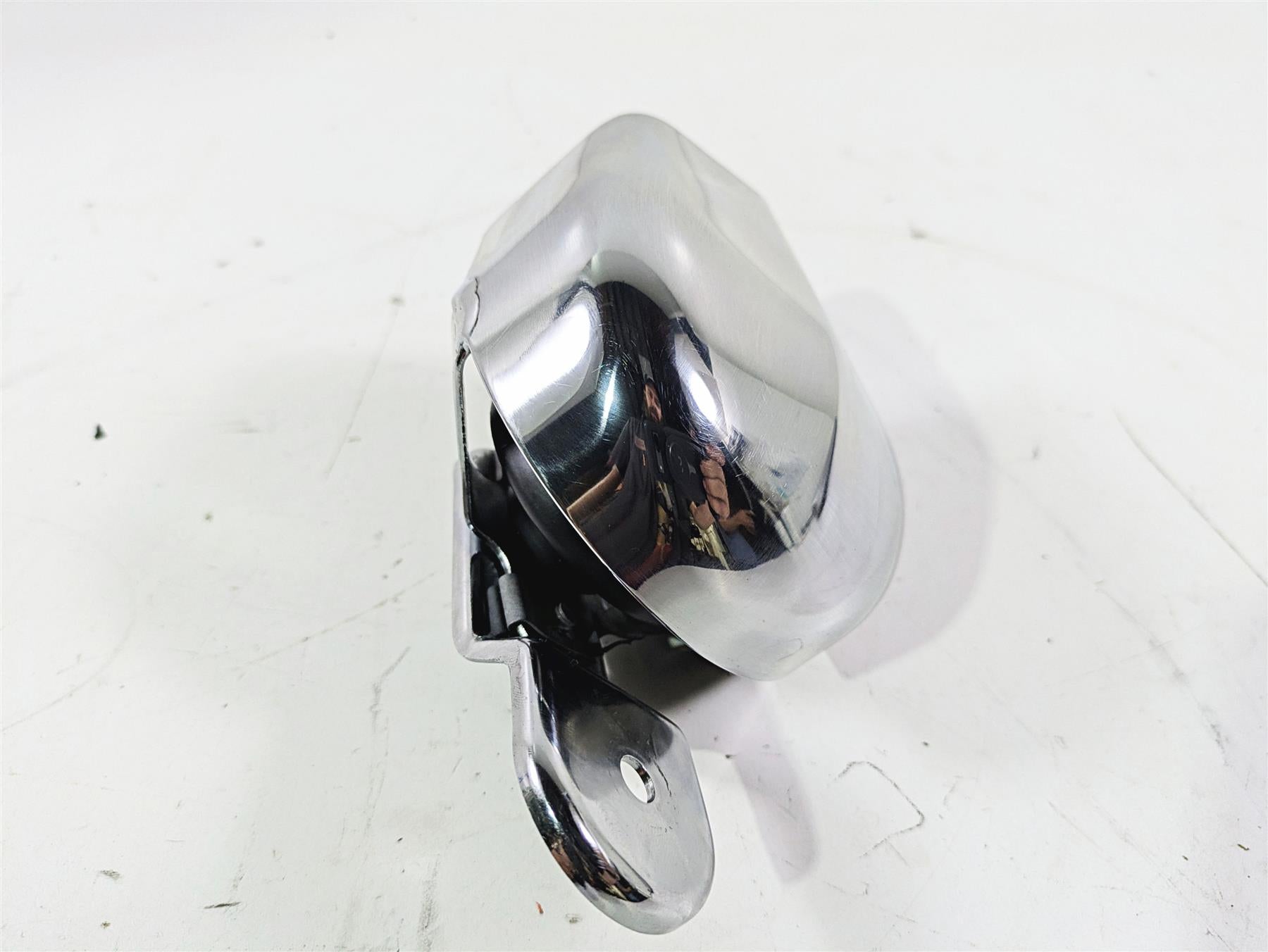 2008 Harley Touring FLHTP Electra Glide Horn + Chrome Cover 61300478A {{ shop.shopifyCountryName }} - Mototech271