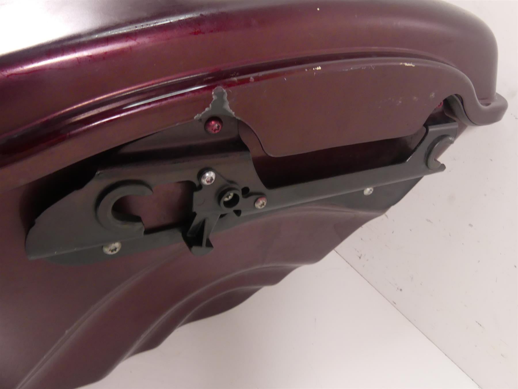 2015 Harley FLD Dyna Switchback Left Right Saddle Bag Saddlebag Set 90200019BDK {{ shop.shopifyCountryName }} - Mototech271