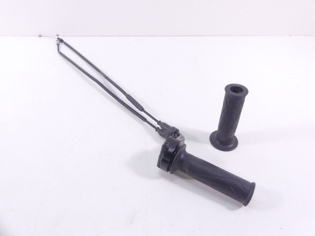2019 Yamaha VMX17 V-Max 1700 Throttle Cable Grip Grab Set 4YR-26240-02-00 {{ shop.shopifyCountryName }} - Mototech271