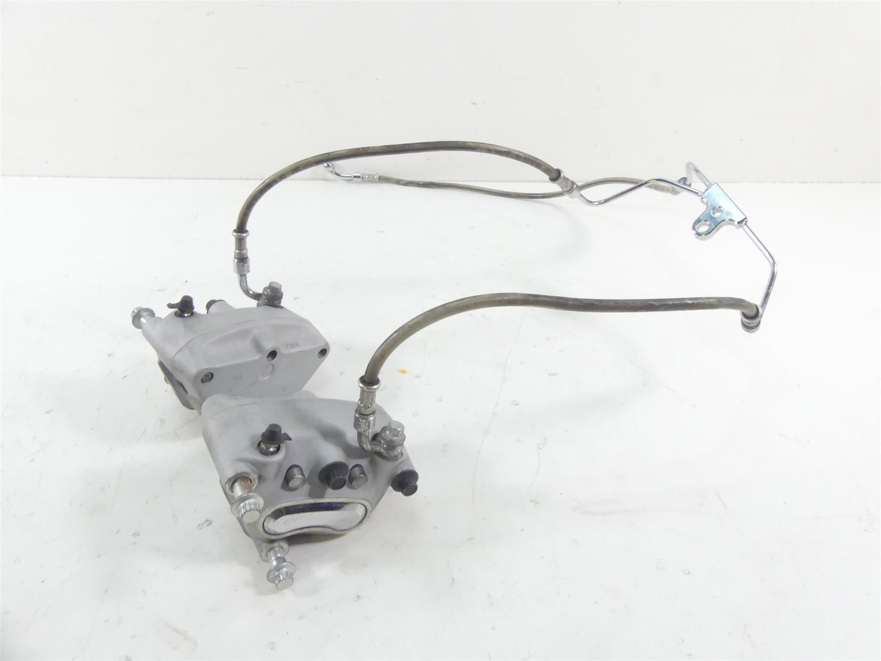 2007 Harley Touring FLHR SE CVO Road King Front Brake Caliper Set 44381-99C