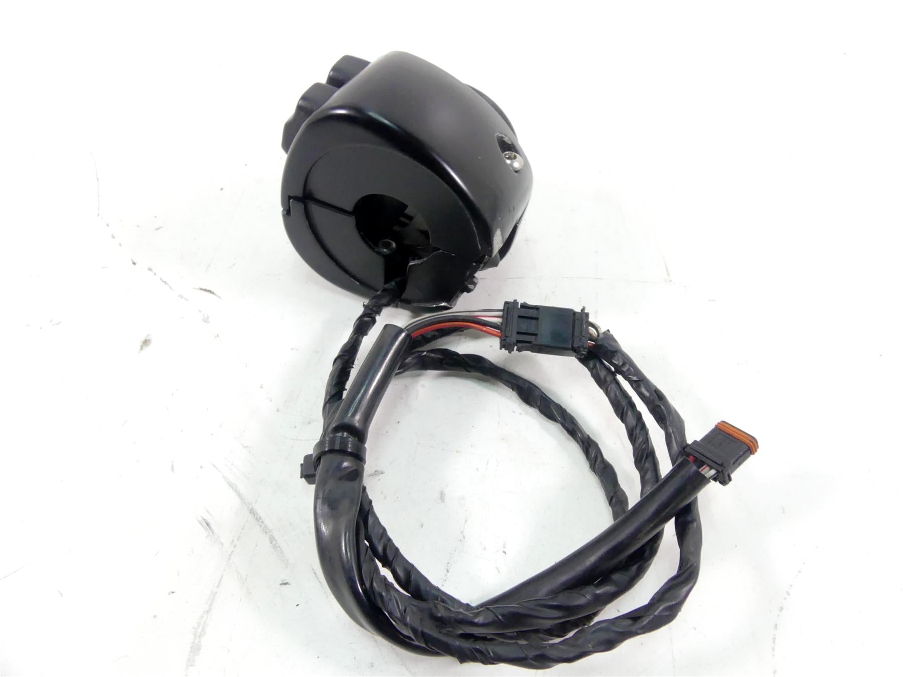 2017 Harley Softail FXSB Breakout Left Hand Control Switch -Read 71500292 {{ shop.shopifyCountryName }} - Mototech271