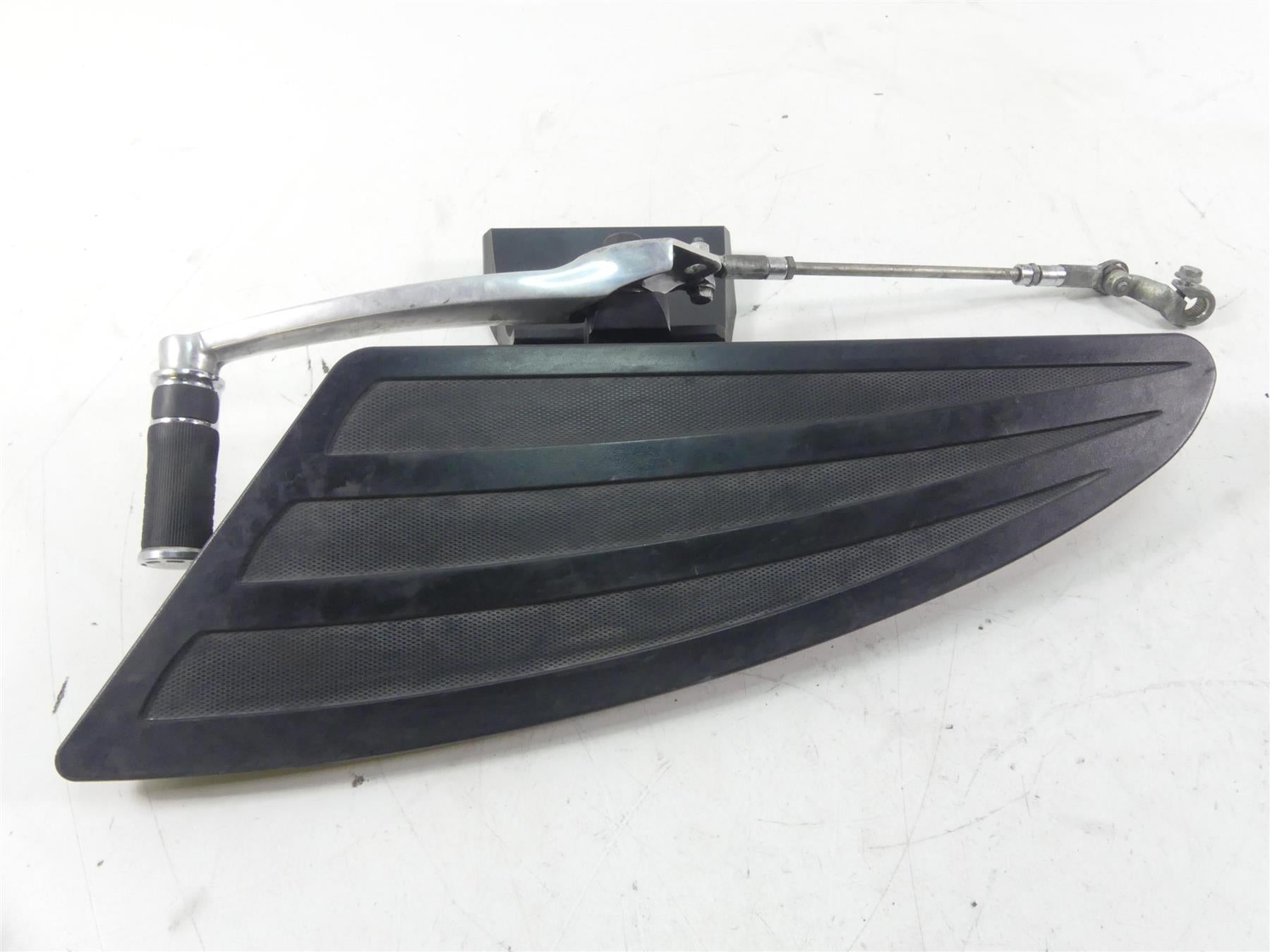 2012 Victory Cross Country Front Left Floorboard & Shifter Pedal 5135045 5137197 {{ shop.shopifyCountryName }} - Mototech271