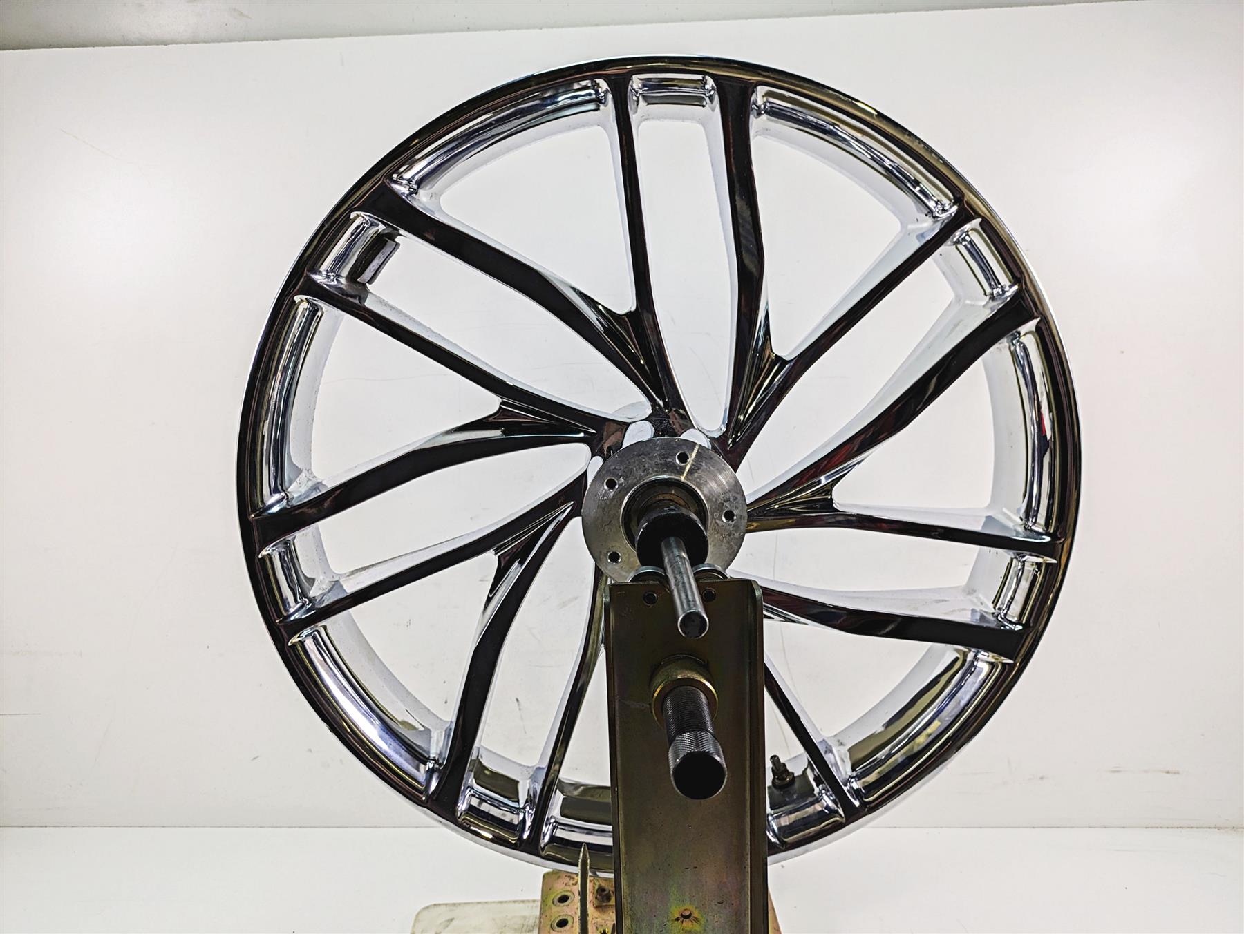 2013 Harley Touring FLHX Street Glide Mototeks Rise 21x3.25 Front Wheel -Read | Mototech271