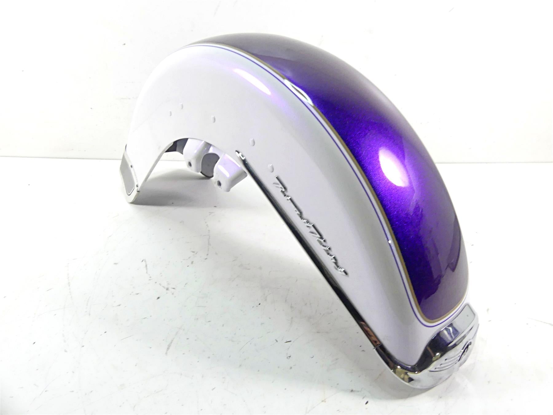 2010 Harley Touring FLHRC Road King Front Fender White Ice Pearl -Read 59087-00B