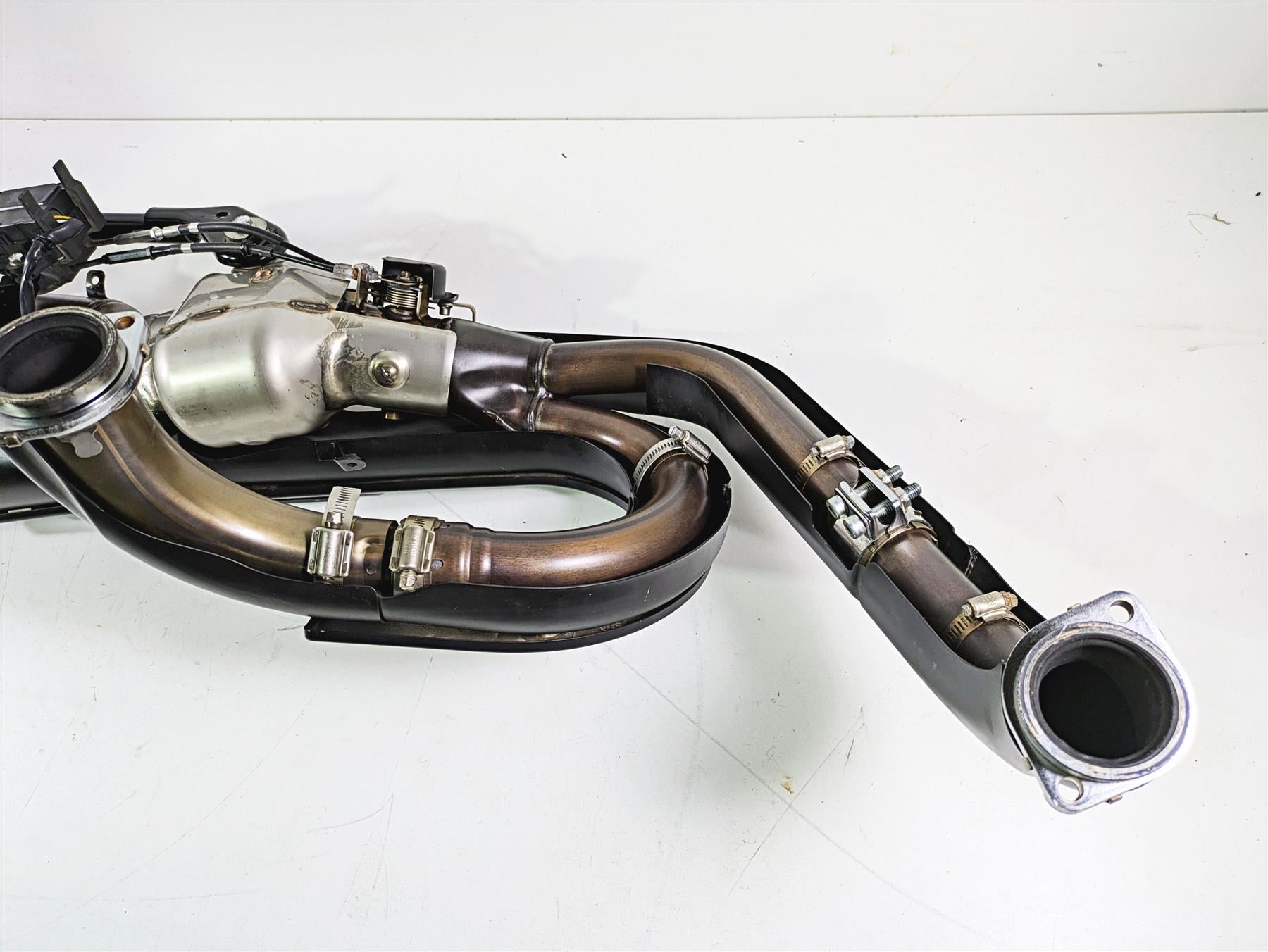 2016 Suzuki M109R VZR1800 Boulevard Exhaust Pipe System & Servo 14305-48G70-H01 {{ shop.shopifyCountryName }} - Mototech271