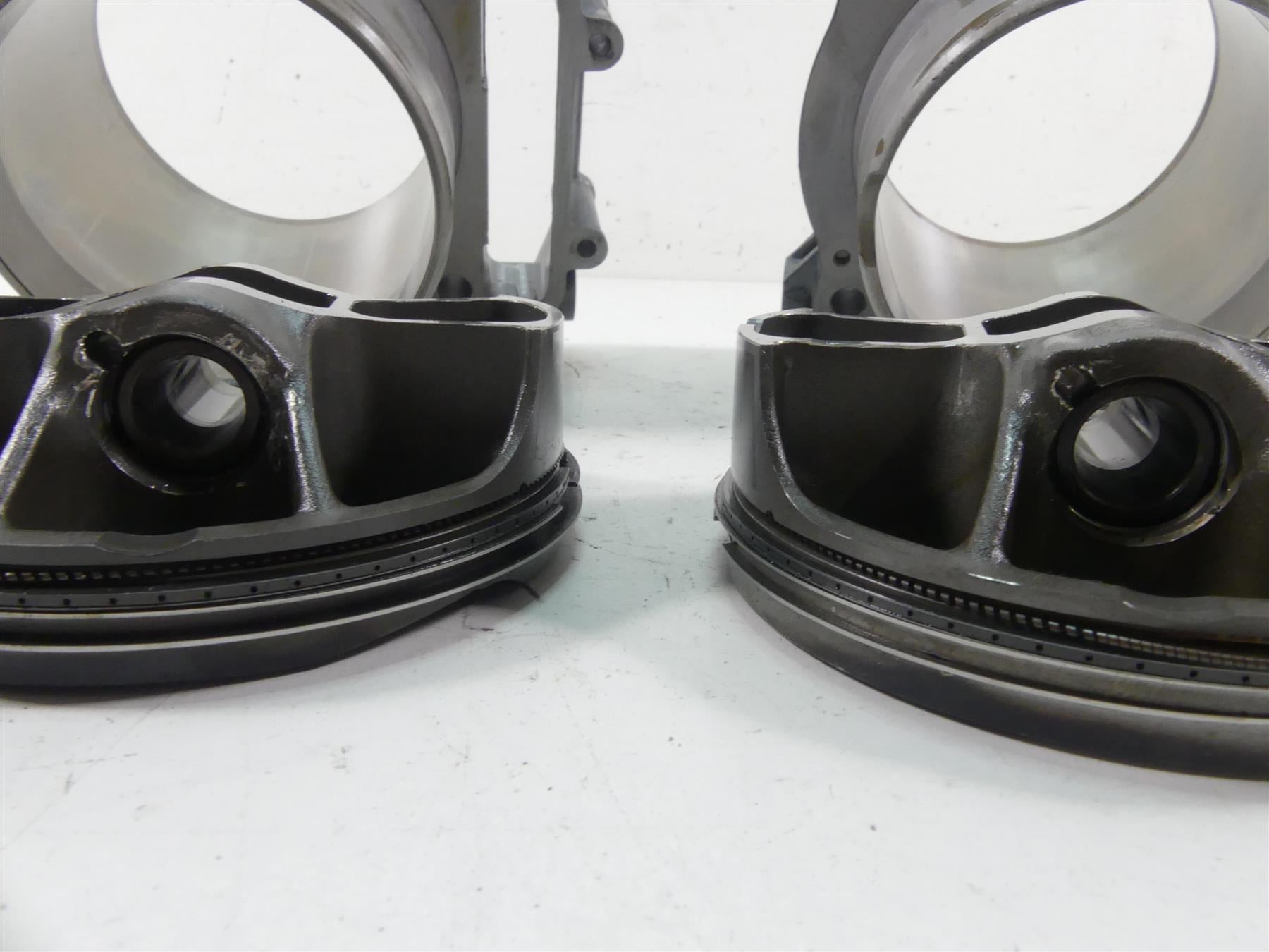 2015 KTM 1290R Super Duke Cylinder Jug Barrel Piston Set 6133003830024 {{ shop.shopifyCountryName }} - Mototech271
