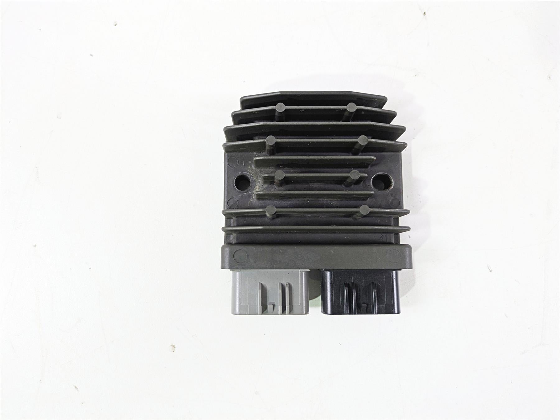 2015 BMW R1200 GS Adv K51 Rectifier Voltage Regulator FH020AA 12318523367 {{ shop.shopifyCountryName }} - Mototech271