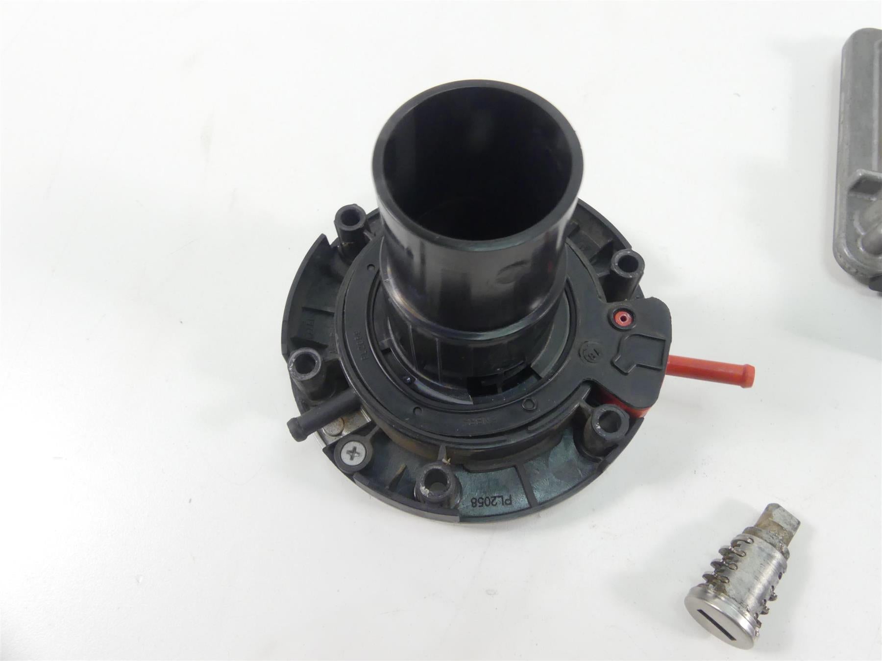 2019 BMW R1250GS K50 Cdi Ecm Ecu Ignition Switch Key Lock Cap Set 13619457511 {{ shop.shopifyCountryName }} - Mototech271