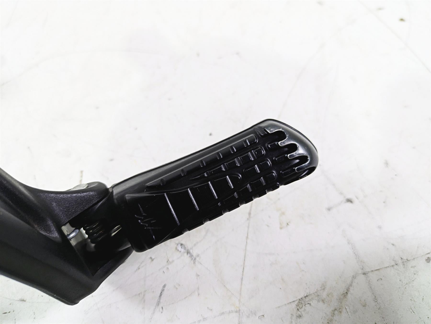 2022 MV Agusta F3 800 Rosso Right Front Footpeg & Brake Pedal 80A0C4103 {{ shop.shopifyCountryName }} - Mototech271
