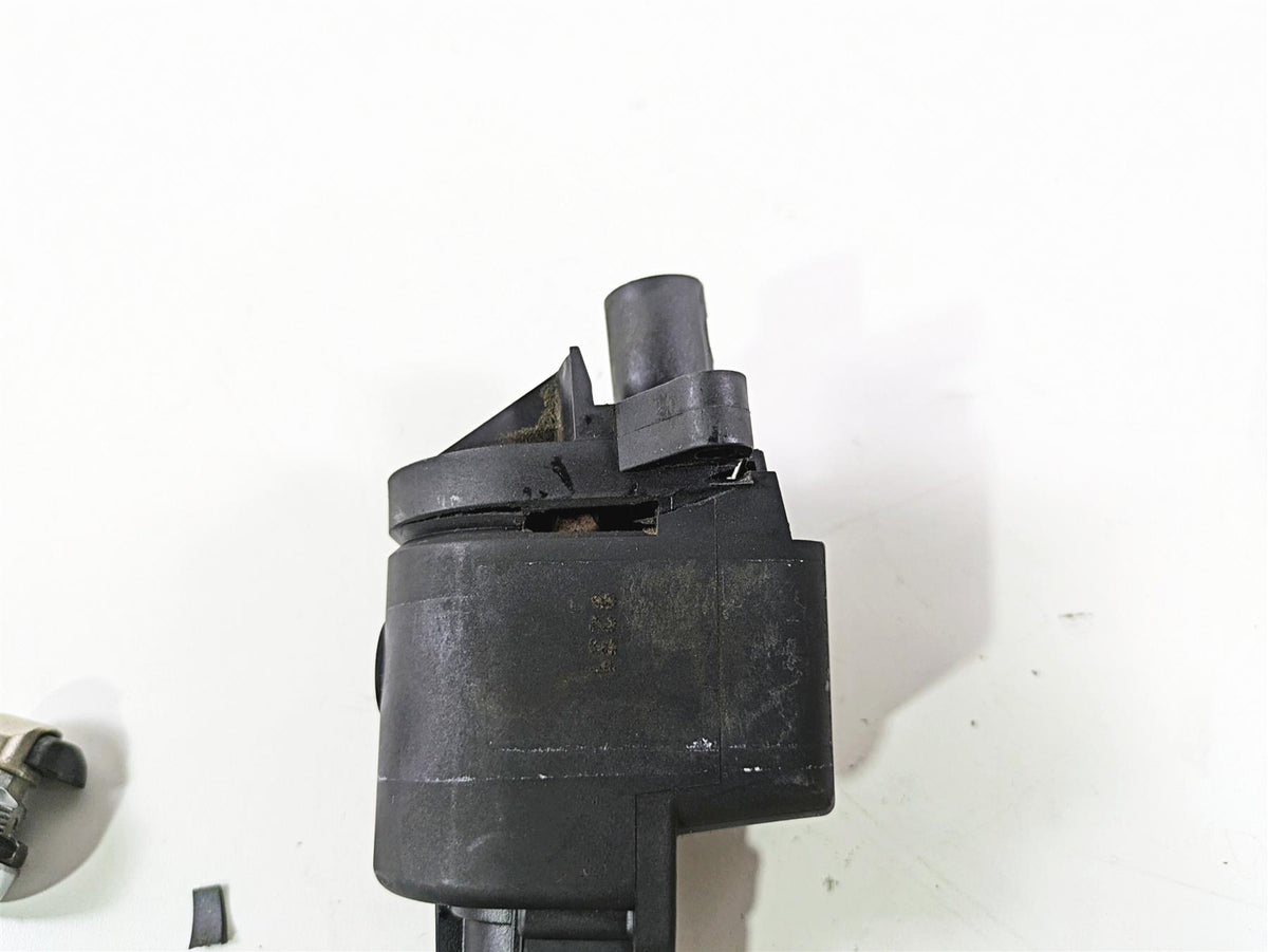 2010 Harley Touring FLHX Street Glide Ignition Switch Key Lock FOR PART 71572-06 {{ shop.shopifyCountryName }} - Mototech271