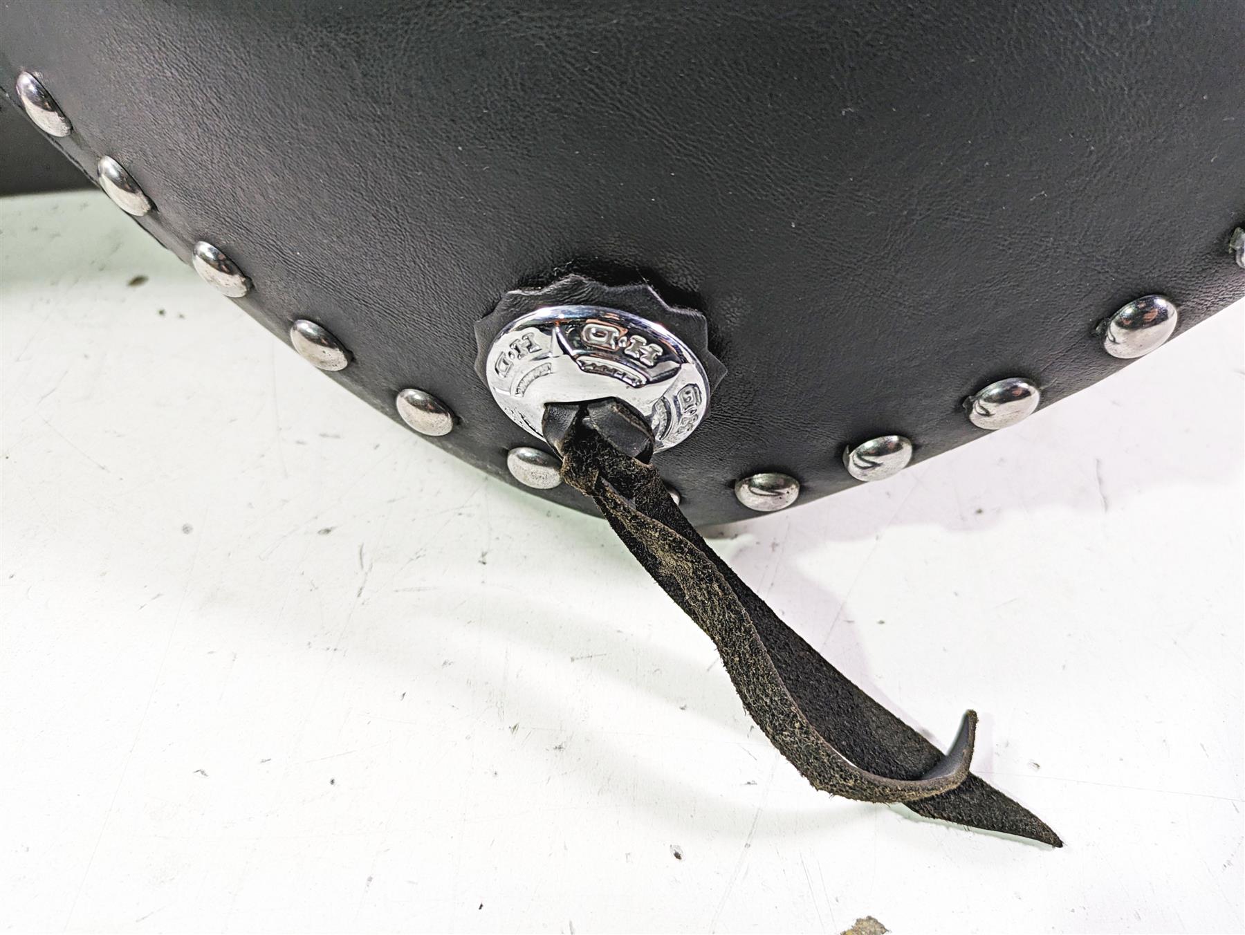 2002 Harley FLSTC Softail Heritage Studded Duo Seat Saddle {{ shop.shopifyCountryName }} - Mototech271