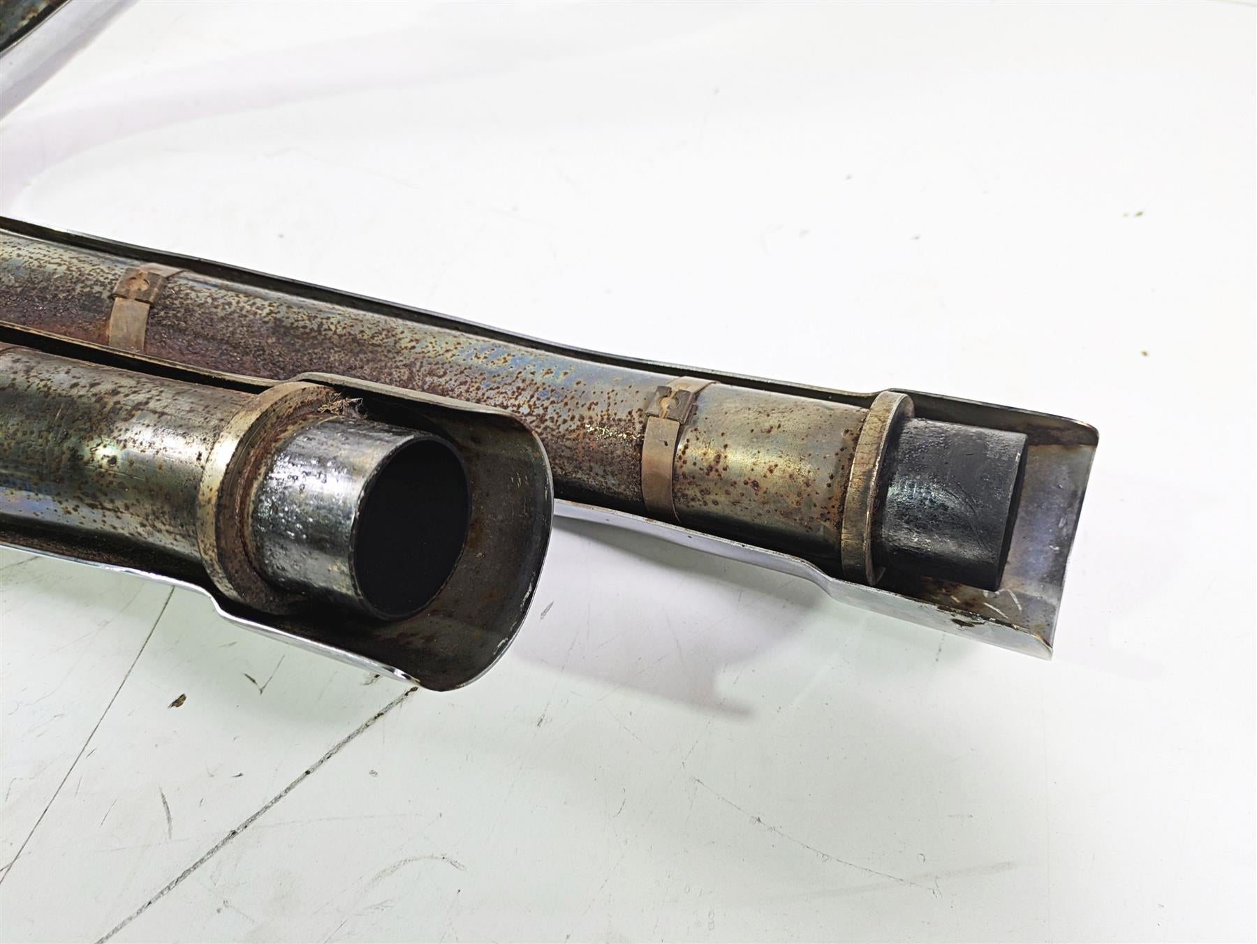 2004 Victory Kingpin Stock Exhaust System Header Manifold Set 1261089 1261323 {{ shop.shopifyCountryName }} - Mototech271