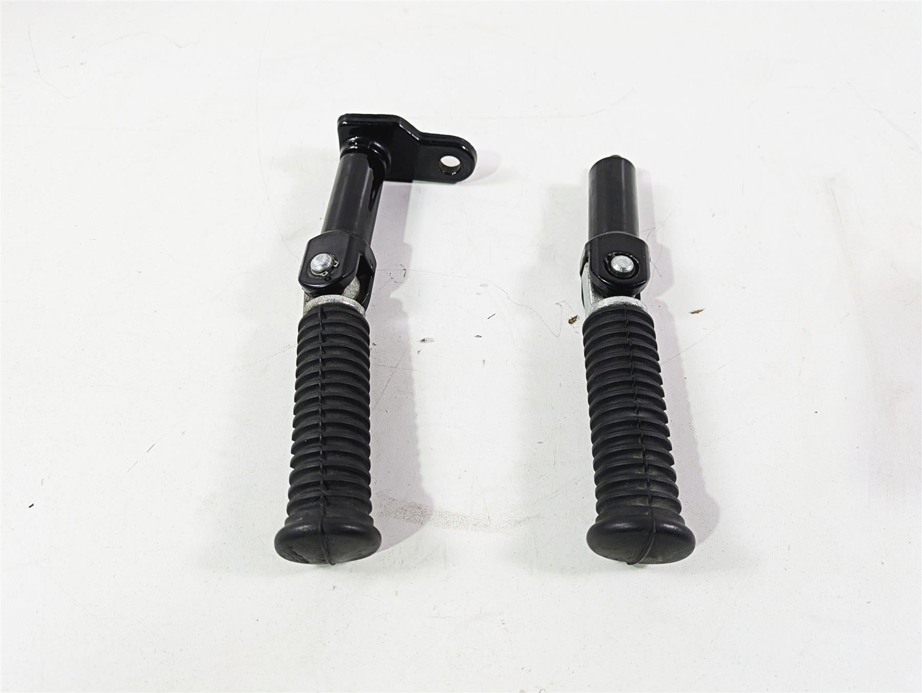 2014 Harley FLS Softail Slim Rear Passenger Footpeg Set 50932-08 {{ shop.shopifyCountryName }} - Mototech271