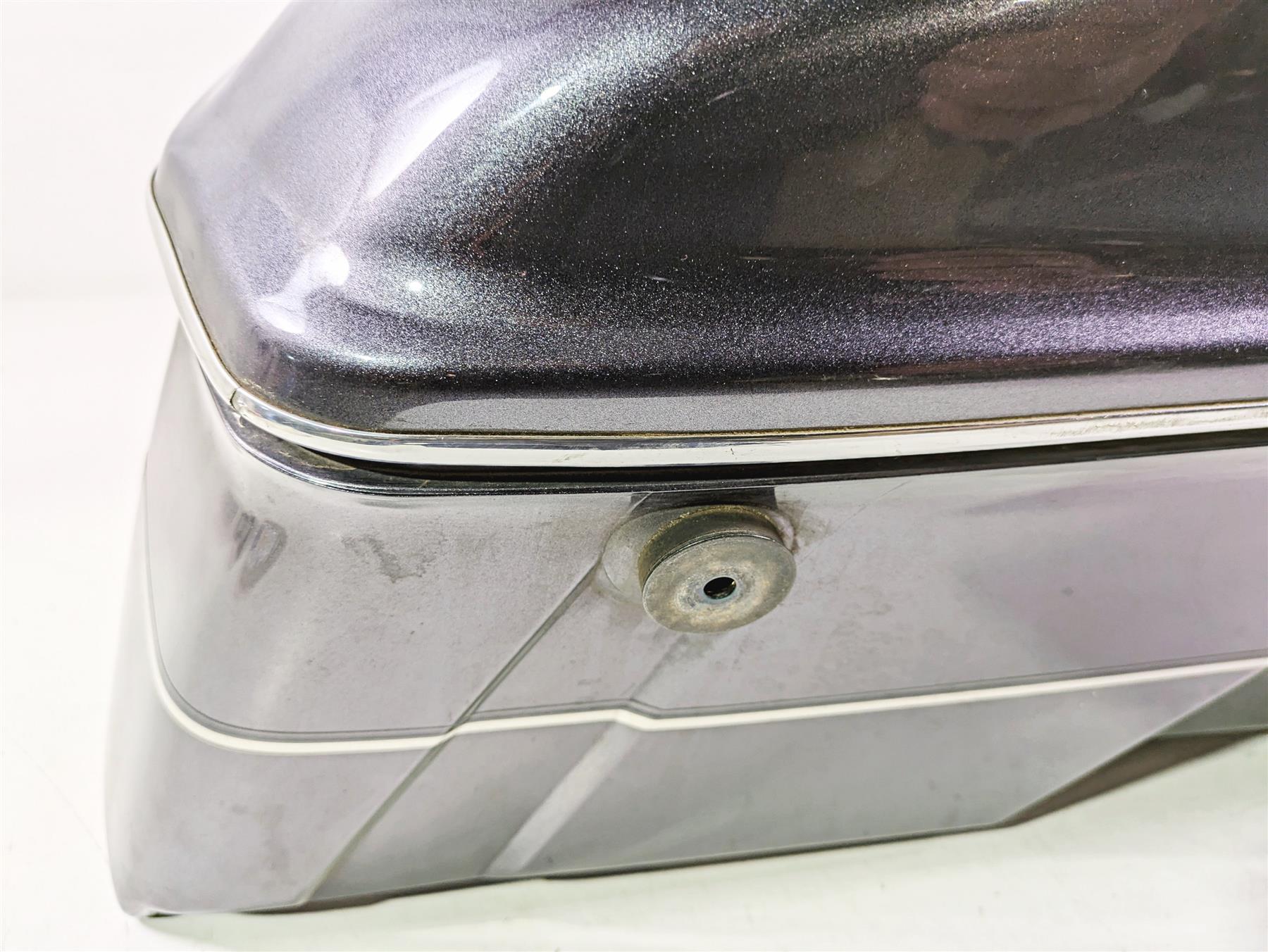 2008 Yamaha XVZ1300 Royal Star Left Saddle Bag Saddlebag - READ 4XY-Y2843-3B-4Y {{ shop.shopifyCountryName }} - Mototech271