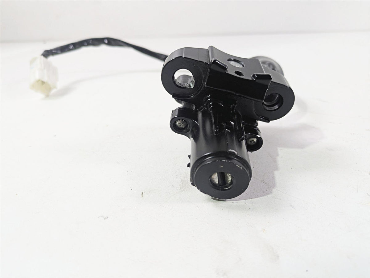 2024 Kawasaki ZX6R ZX636 Ninja Ignition Switch Key Lock Set READ 27048-5306 {{ shop.shopifyCountryName }} - Mototech271