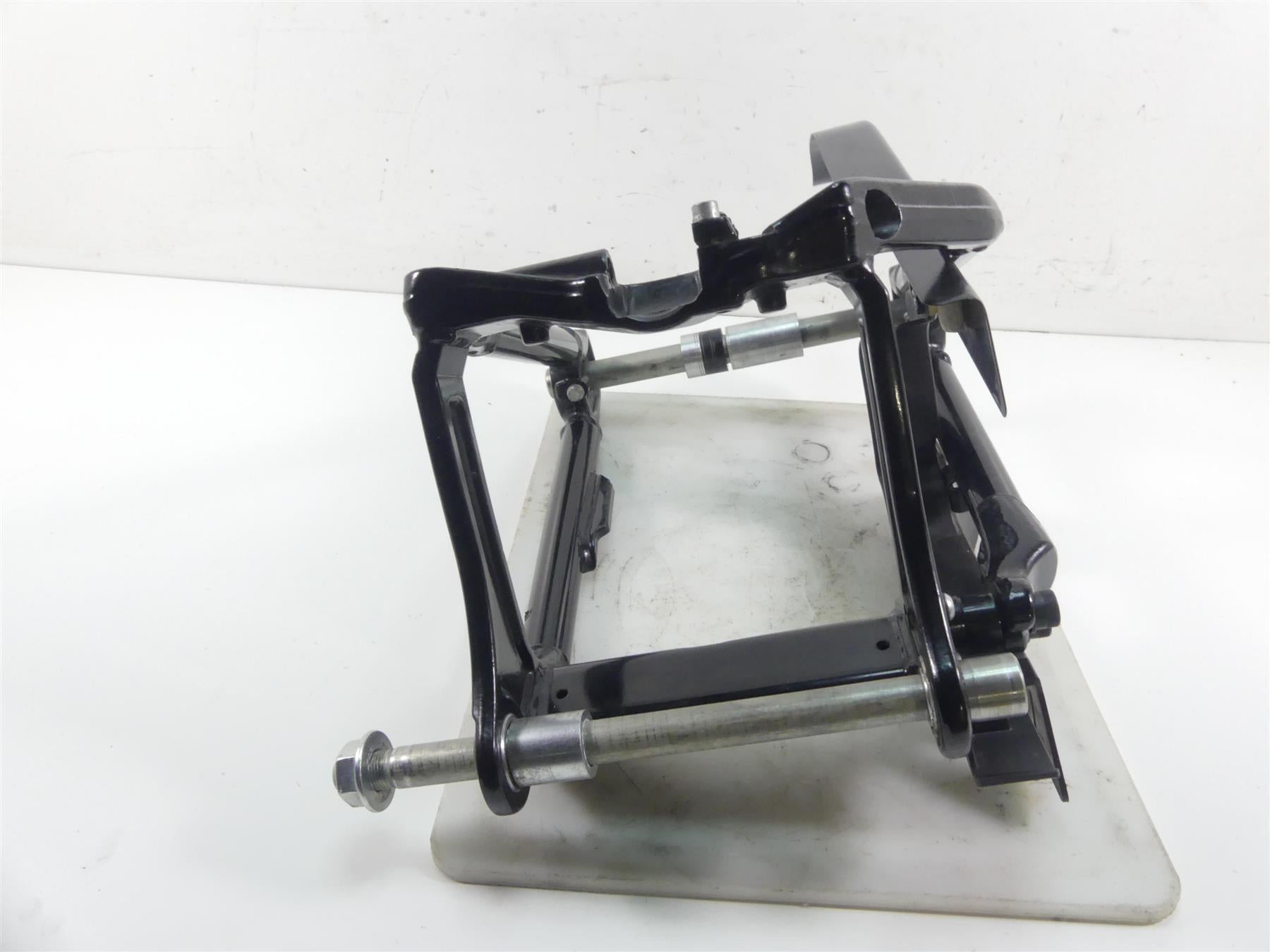 2022 Harley Softail FXBBS Street Bob Swingarm Swing Arm + Axle 47400099BHP {{ shop.shopifyCountryName }} - Mototech271