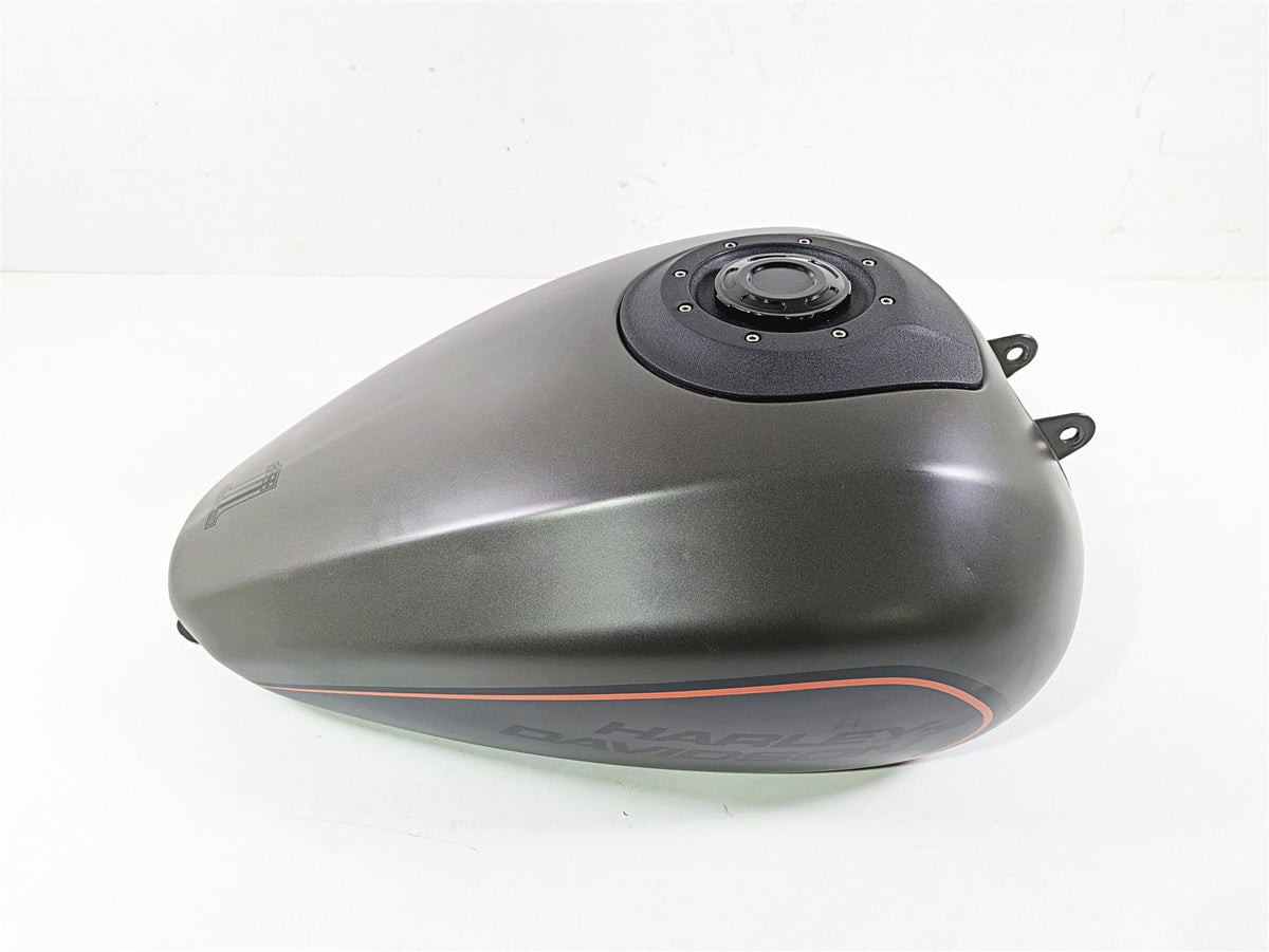 2019 Harley Softail FXDR 114 Fuel Gas Petrol Tank READ 61000677 {{ shop.shopifyCountryName }} - Mototech271