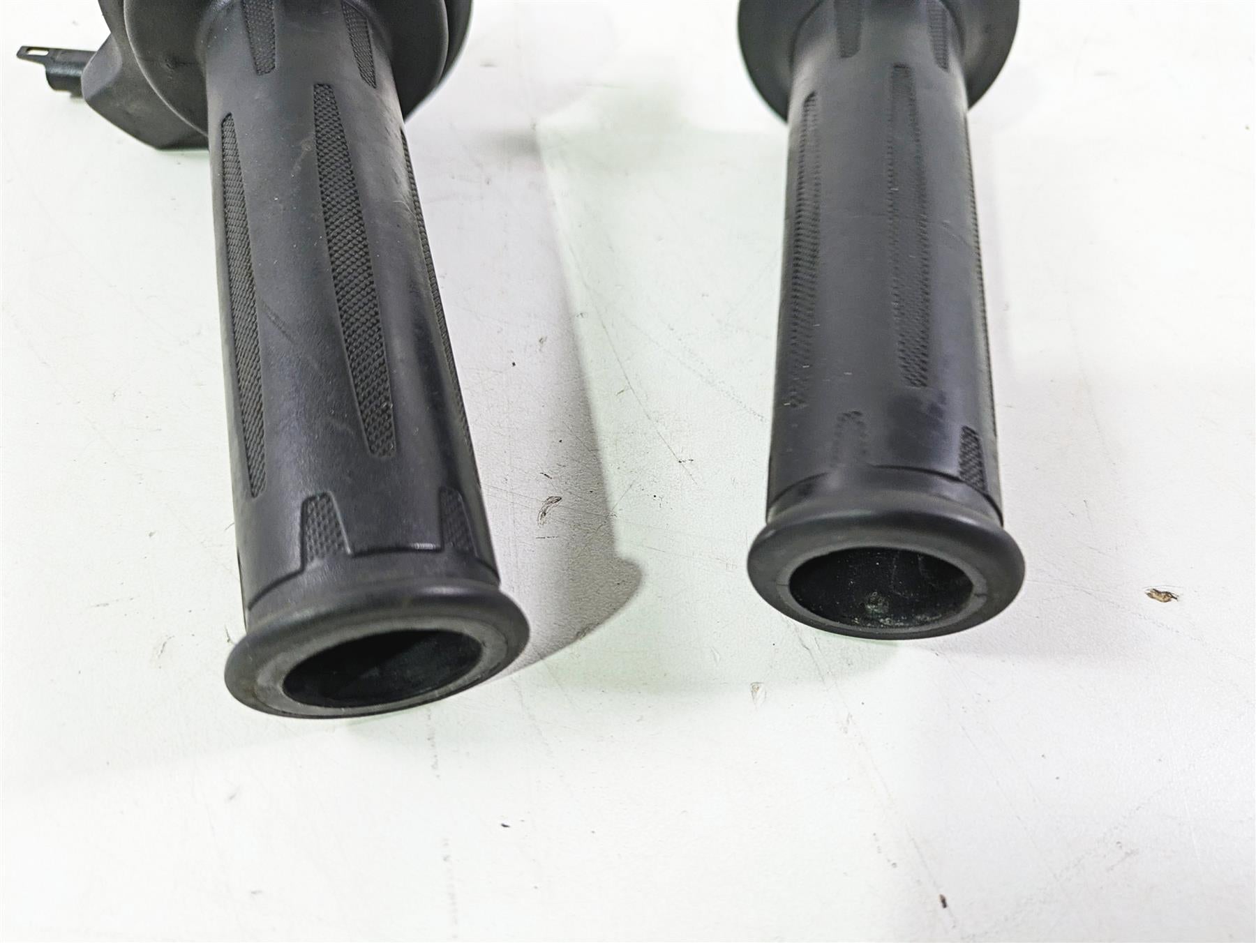 2016 BMW S1000RR K46 Heated Left Right Hand Grip Set Cruise 61317727065 {{ shop.shopifyCountryName }} - Mototech271