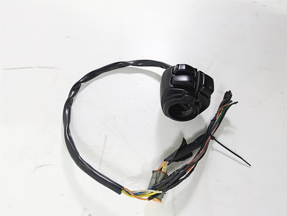2005 Harley Touring FLHRI Road King Left Hand Control Switch 71597-96B {{ shop.shopifyCountryName }} - Mototech271