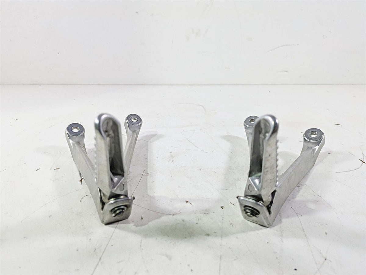 2008 Honda CBR1000RR SC59 Rear Passenger Footpeg Set 50750-MFL-000 50760-MFL-000 {{ shop.shopifyCountryName }} - Mototech271
