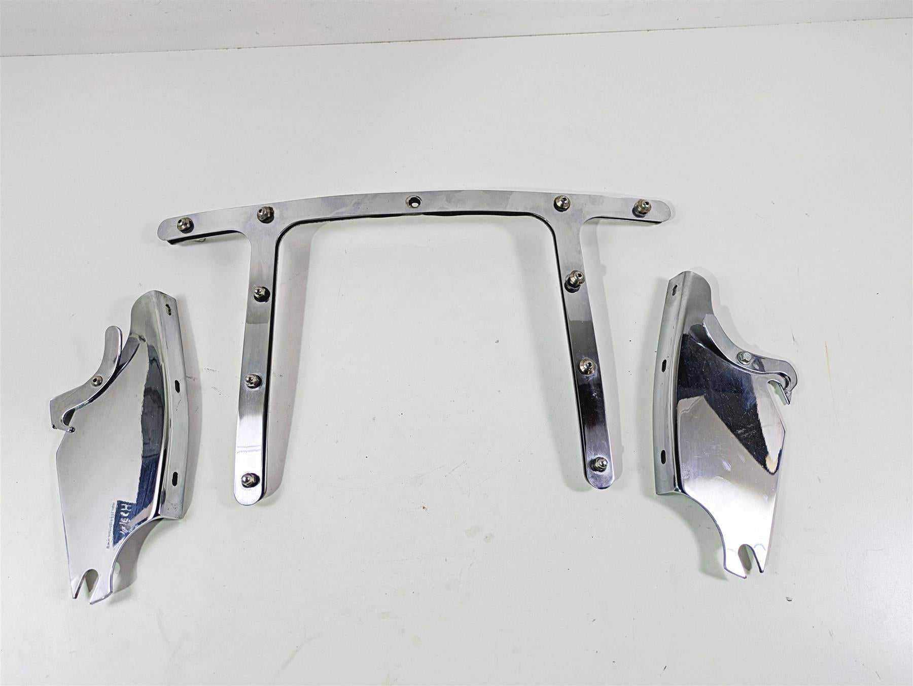 2016 Harley Touring FLHR Road King Windshield Mounting Hardware {{ shop.shopifyCountryName }} - Mototech271