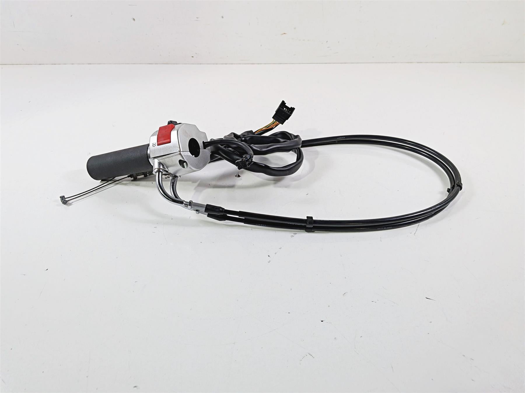2006 Suzuki C90 VL1500T Boulevard Right Hand Throttle Control Switch 37200-41FA1 {{ shop.shopifyCountryName }} - Mototech271