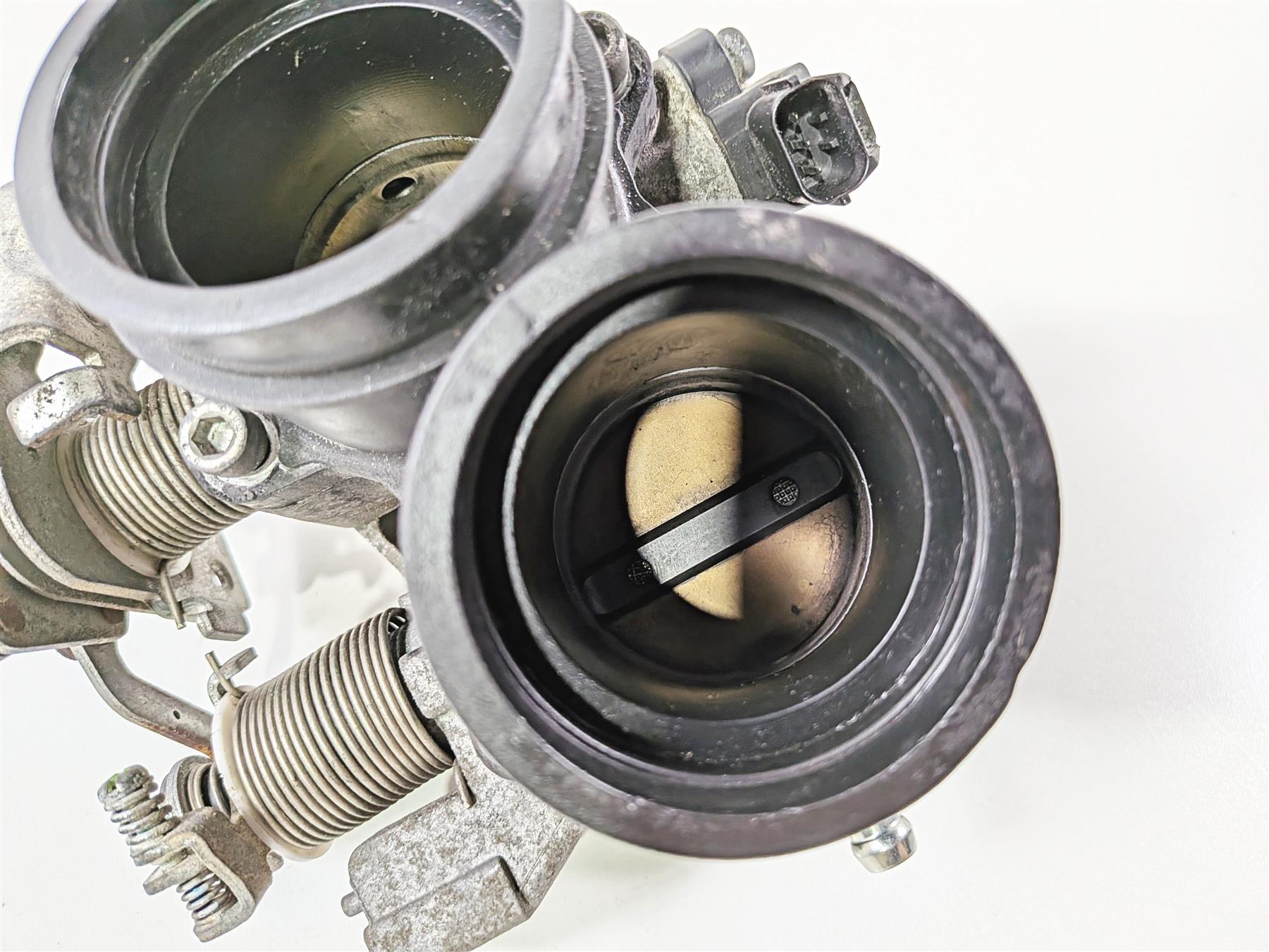 2016 Victory Cross Country Throttle Body Fuel Injection Set 1205085 {{ shop.shopifyCountryName }} - Mototech271