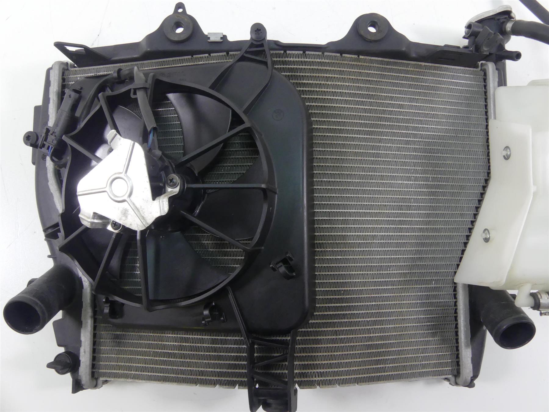2016 BMW S1000XR K49 Radiator Fan Hoses Lines Reservoir Set 17118551544 {{ shop.shopifyCountryName }} - Mototech271