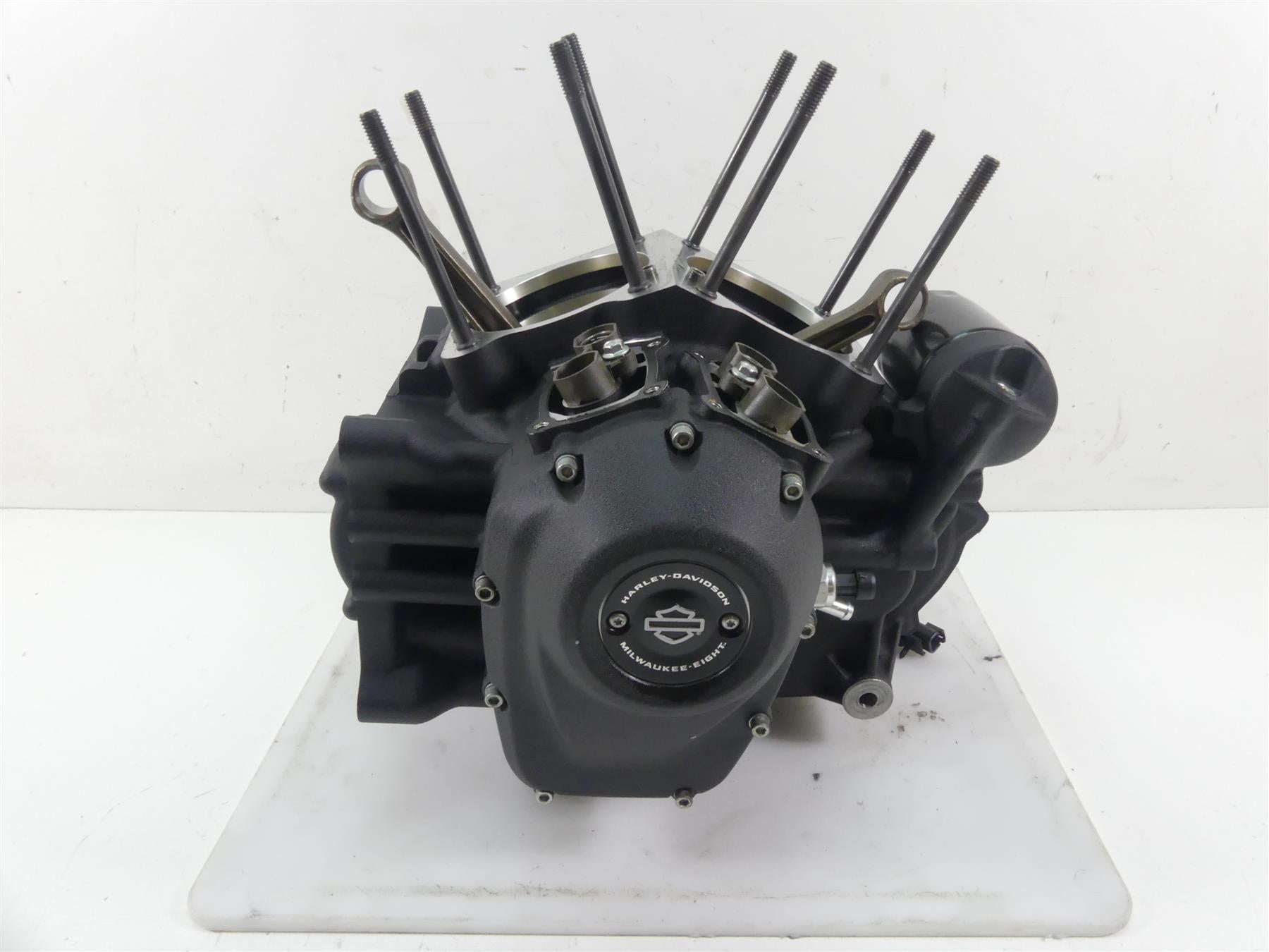 2021 Harley Softail FXBBS Street Bob Crankcase Flywheeel M8 114 Set 7k 24400188 {{ shop.shopifyCountryName }} - Mototech271