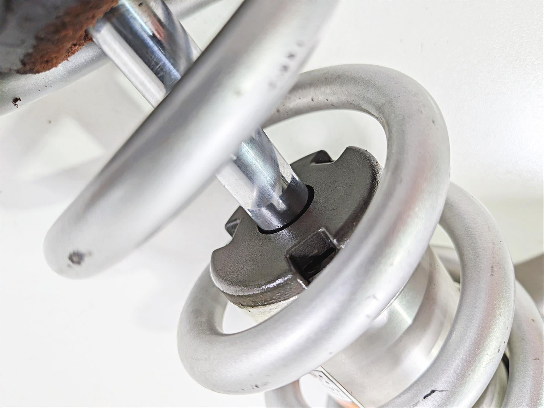 2008 Yamaha YZF R1 RN19 Rear Shock Damper & Linkage Silver 4C8-22210 {{ shop.shopifyCountryName }} - Mototech271