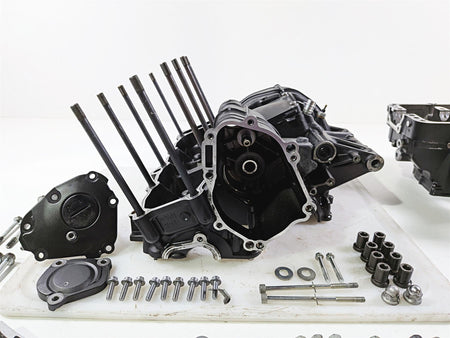 2008 Yamaha YZF R1 RN19 Engine Crank Case Set N516E 4C8-15100-00-00 4C8-15100-19 {{ shop.shopifyCountryName }} - Mototech271