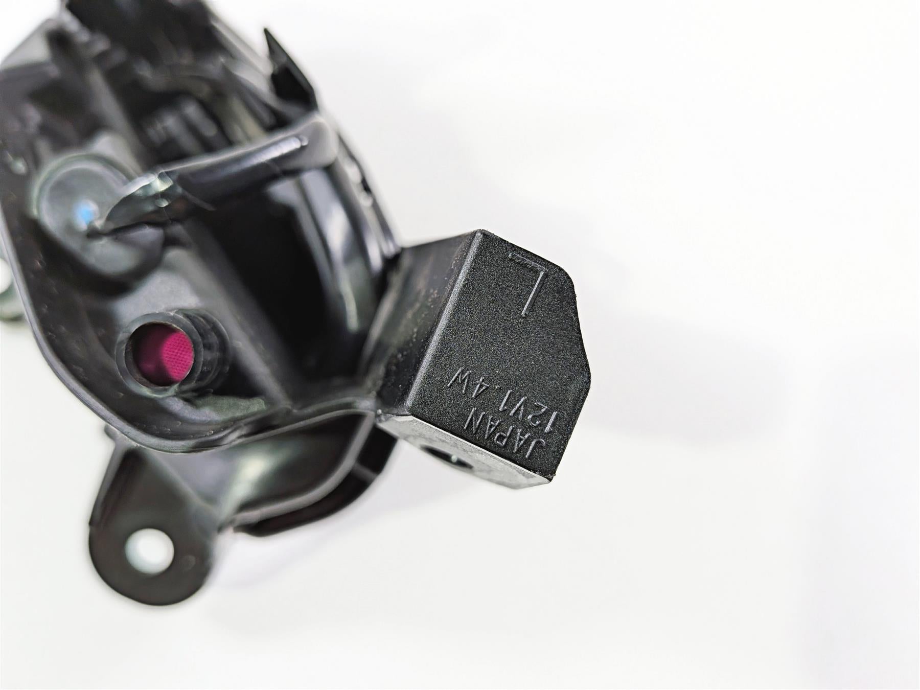 2025 Yamaha YZF R7 Nice Left Pilot Headlight Running Lamp BEB-84301-00-00 {{ shop.shopifyCountryName }} - Mototech271