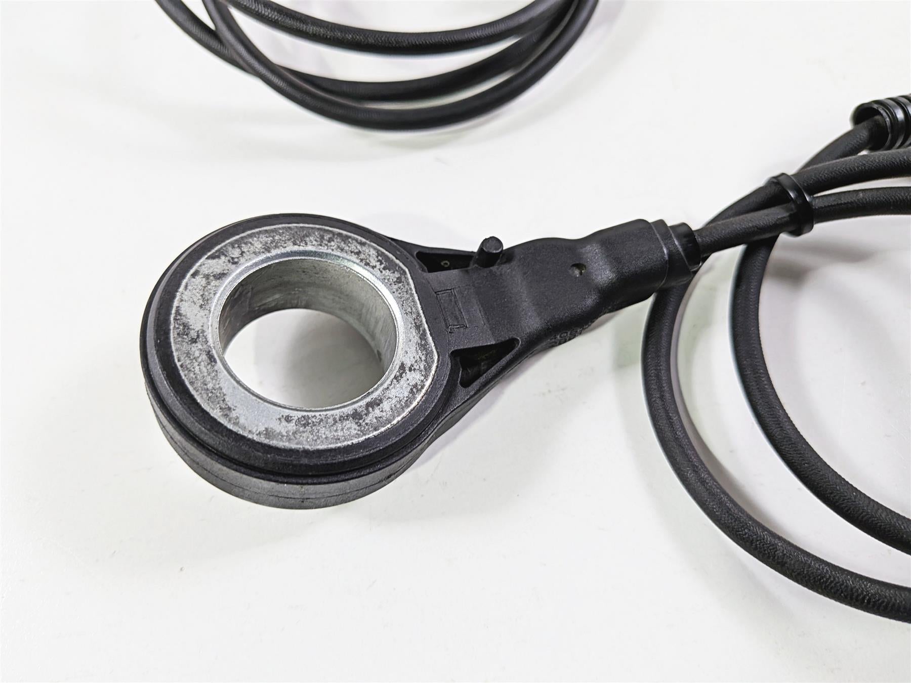 2014 Harley Touring FLHTK Electra Glide Abs Brake Wheel Speed Sensor Set 32700015-Mototech271