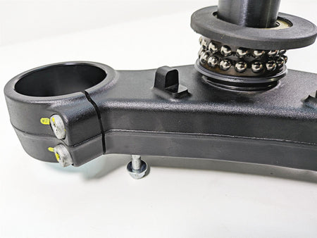 2020 Moto Guzzi V85 TT Adventure Lower Triple Tree Steering Clamp 2B004647 {{ shop.shopifyCountryName }} - Mototech271