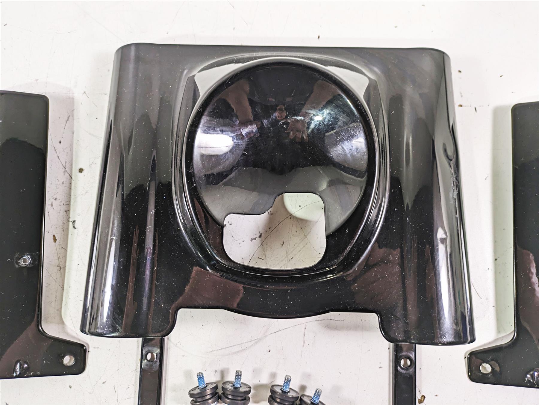2019 Harley FLHCS Softail Heritage Upper Fork Headlight Cover Trim Set 61400458 {{ shop.shopifyCountryName }} - Mototech271