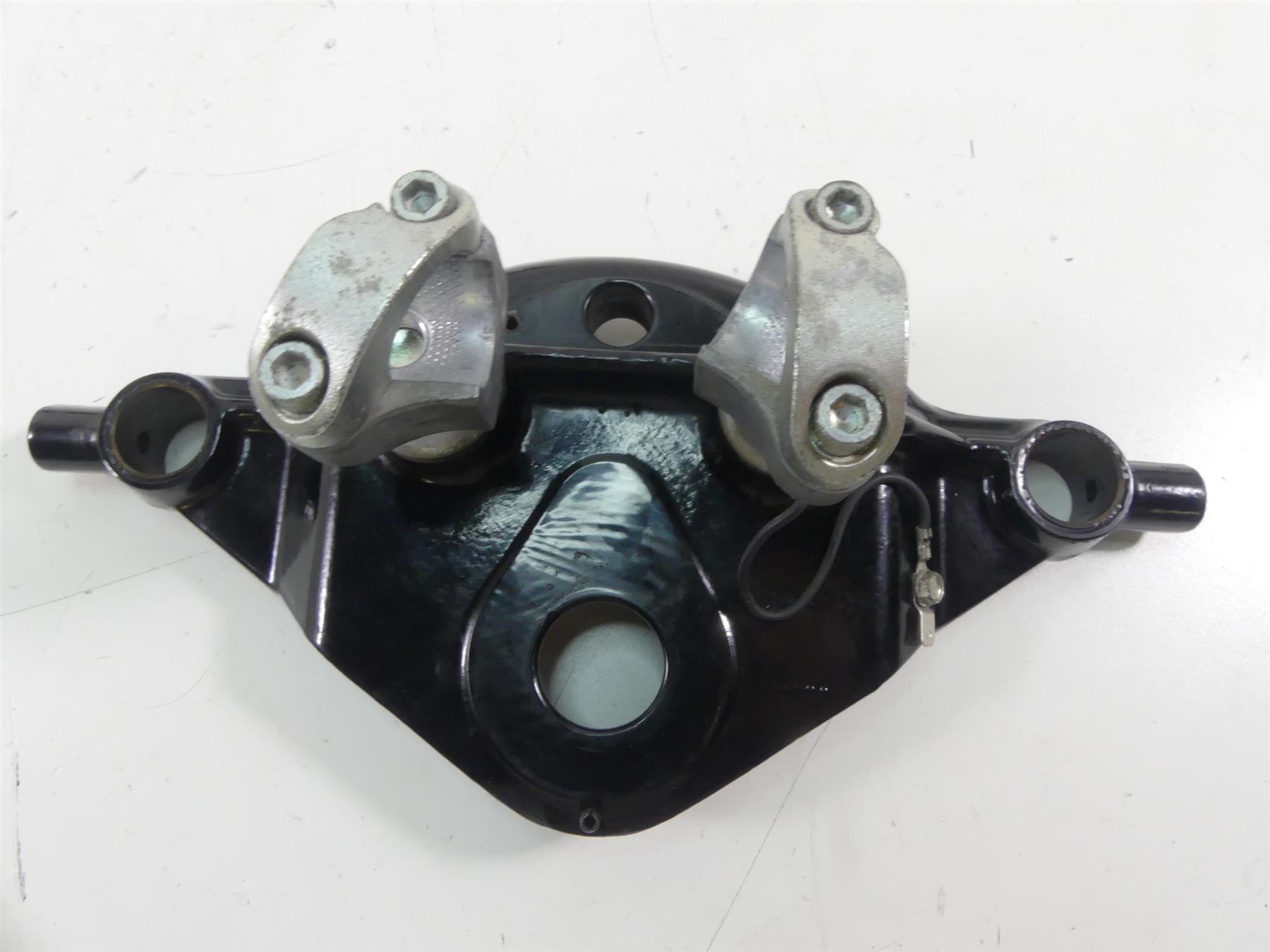 2007 Harley Touring FLHTCU SE CVO Electra Glide Upper Lower Triple Tree 45435-95 {{ shop.shopifyCountryName }} - Mototech271