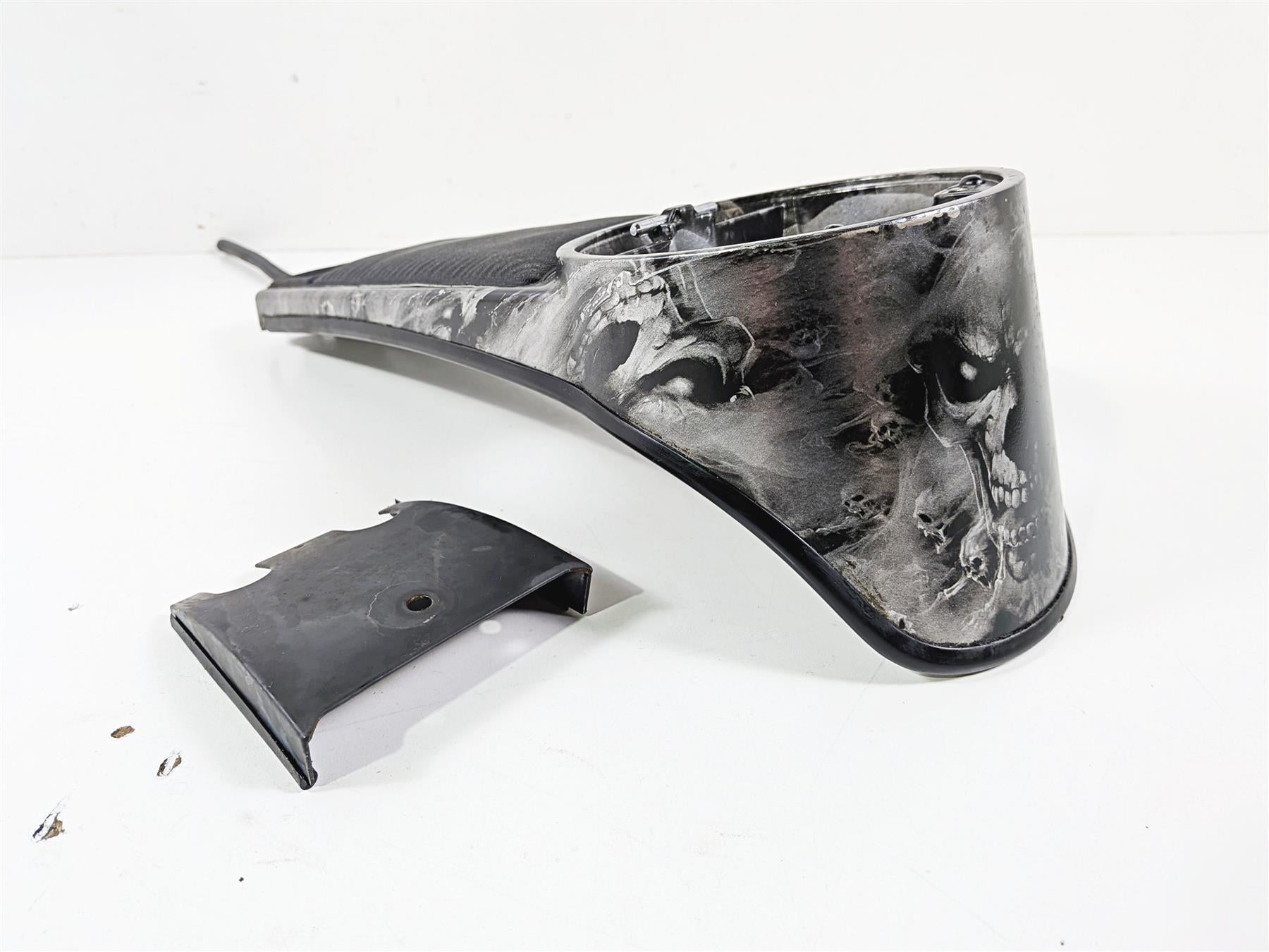1990 Harley Touring FLHTC Electra Glide Tank Cover Custom Skull Paint 61282-03 {{ shop.shopifyCountryName }} - Mototech271