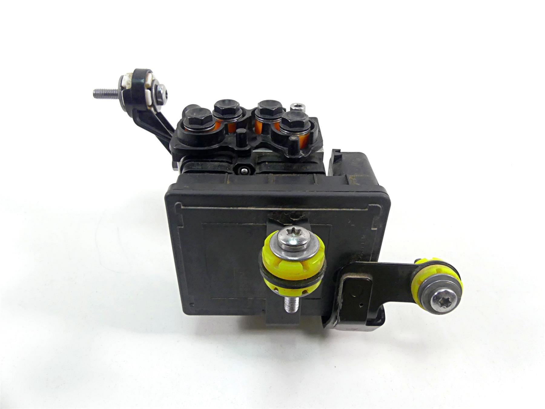 2022 Triumph Speed Triple 1200 RS Abs Brake Pump Module Unit T2025191 2022139 {{ shop.shopifyCountryName }} - Mototech271