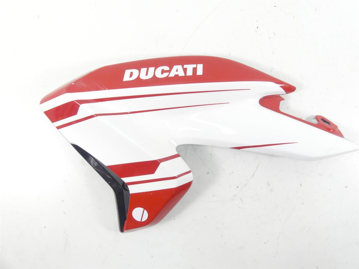 2018 Ducati Hypermotard 939 SP Oem Left Side Tank Fairing Cover -Read 480P5682CK {{ shop.shopifyCountryName }} - Mototech271