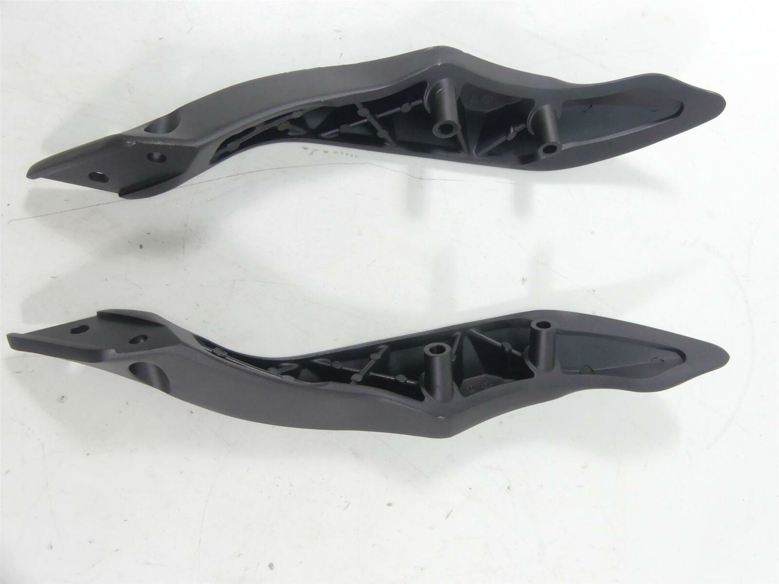 2020 Yamaha VMX17 1700 Rear Fender Struts Support Brackets Set 2S3-2161A-10-00 {{ shop.shopifyCountryName }} - Mototech271