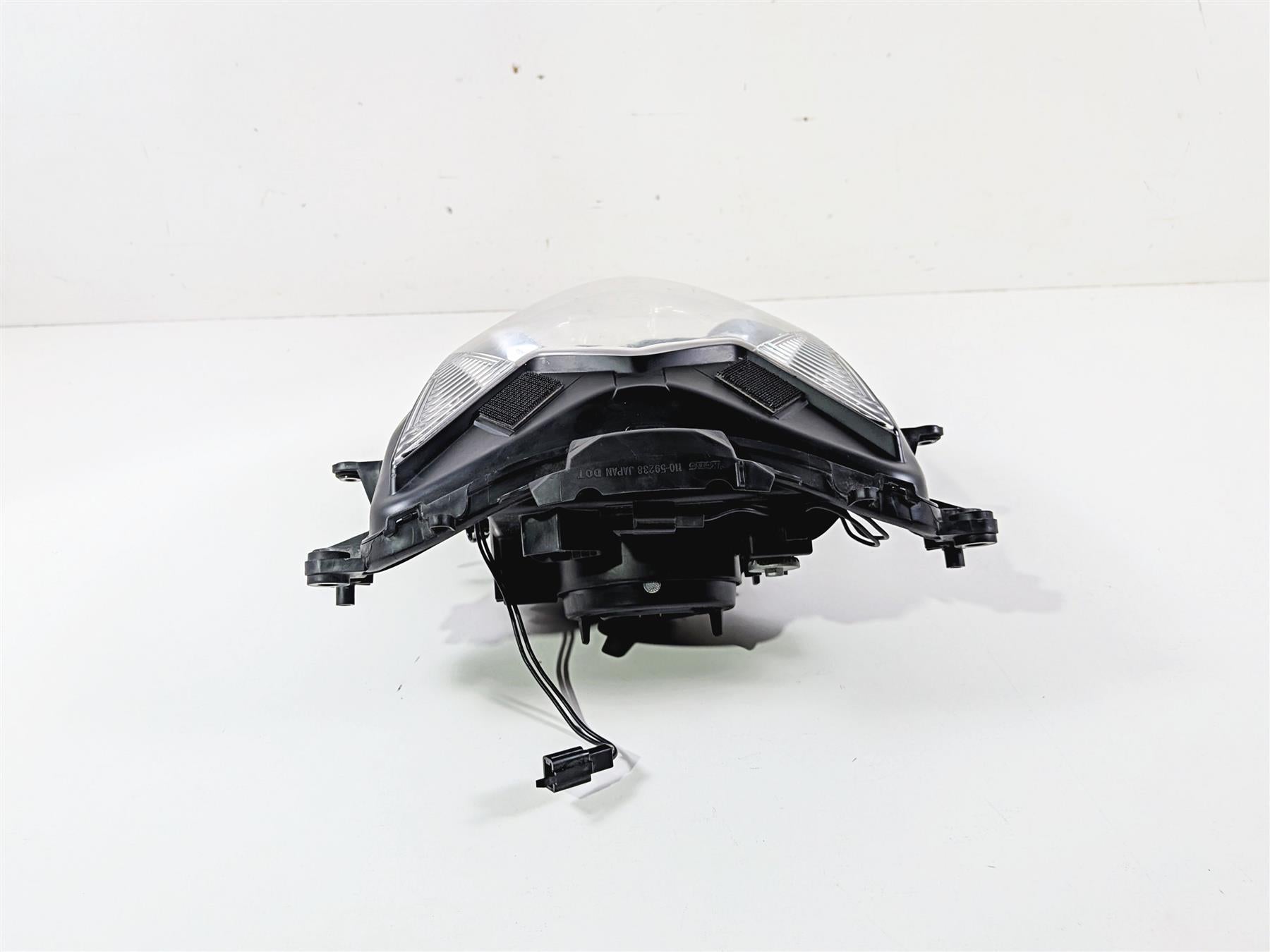2024 Suzuki GSXR600 Headlight Head Light Lamp 35100-14J32-999 {{ shop.shopifyCountryName }} - Mototech271