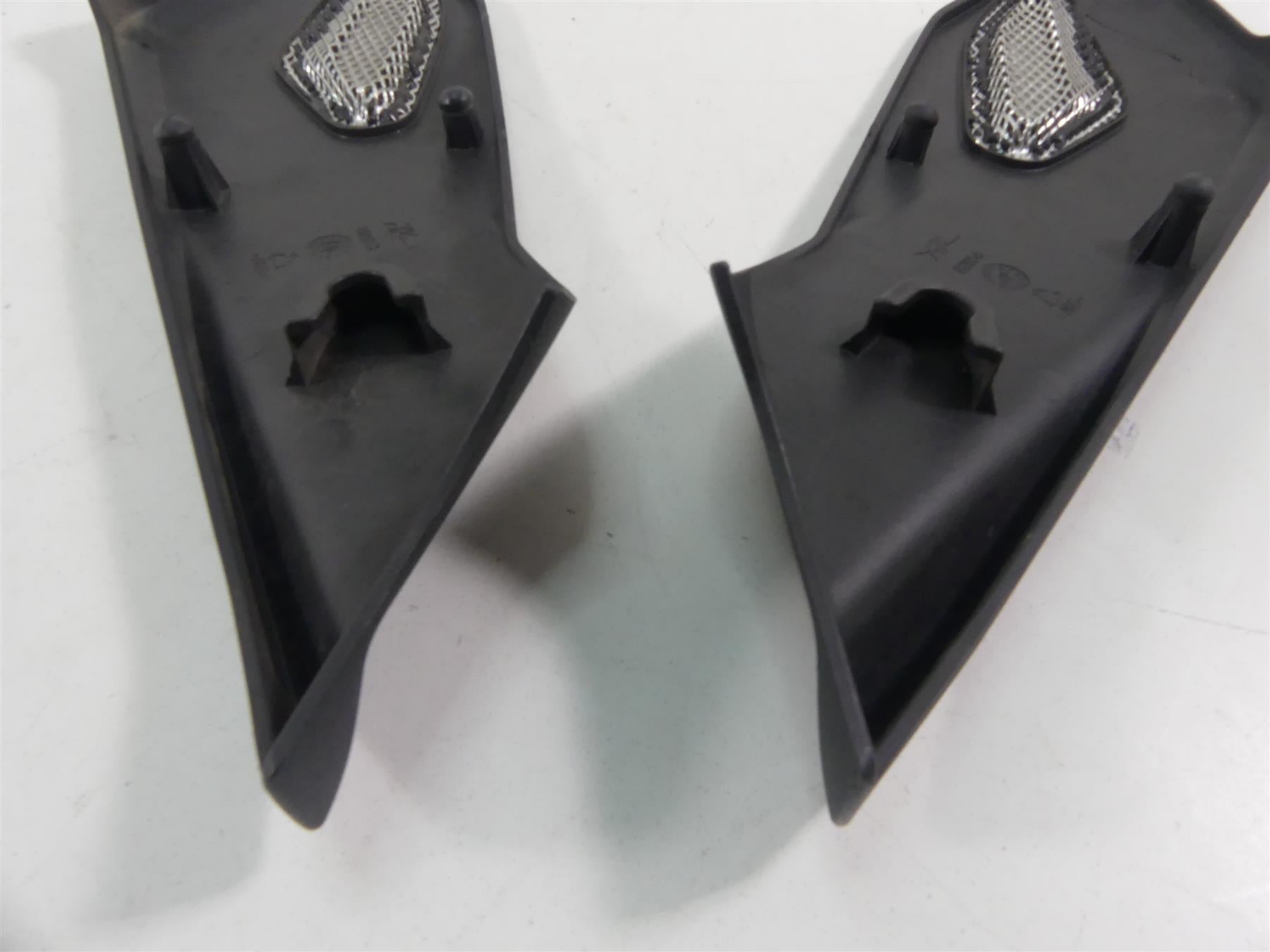 2012 Mv Agusta Brutale 1090 R Fuel Tank Side Cover Fairing 80F0B2952 80F0B2951 {{ shop.shopifyCountryName }} - Mototech271