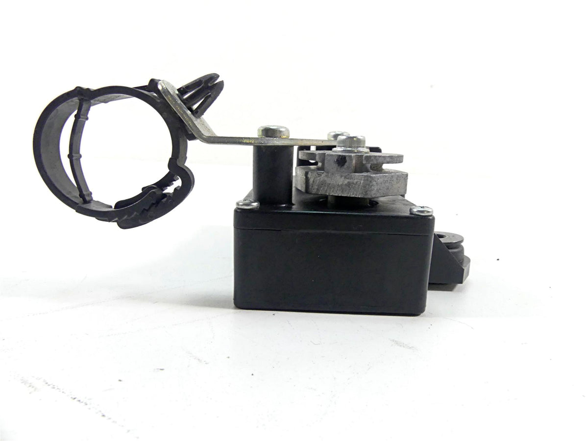 2012 Yamaha VMX17 VMAX 1700 Exhaust Servo Motor Actuator 2C0-85820-00-00 {{ shop.shopifyCountryName }} - Mototech271