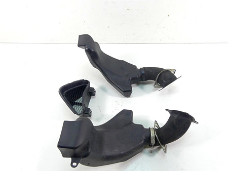 2010 Kawasaki ZX1400 ZX14 R Ninja Front Air Ram & Center Duct Set 14073-0099 {{ shop.shopifyCountryName }} - Mototech271